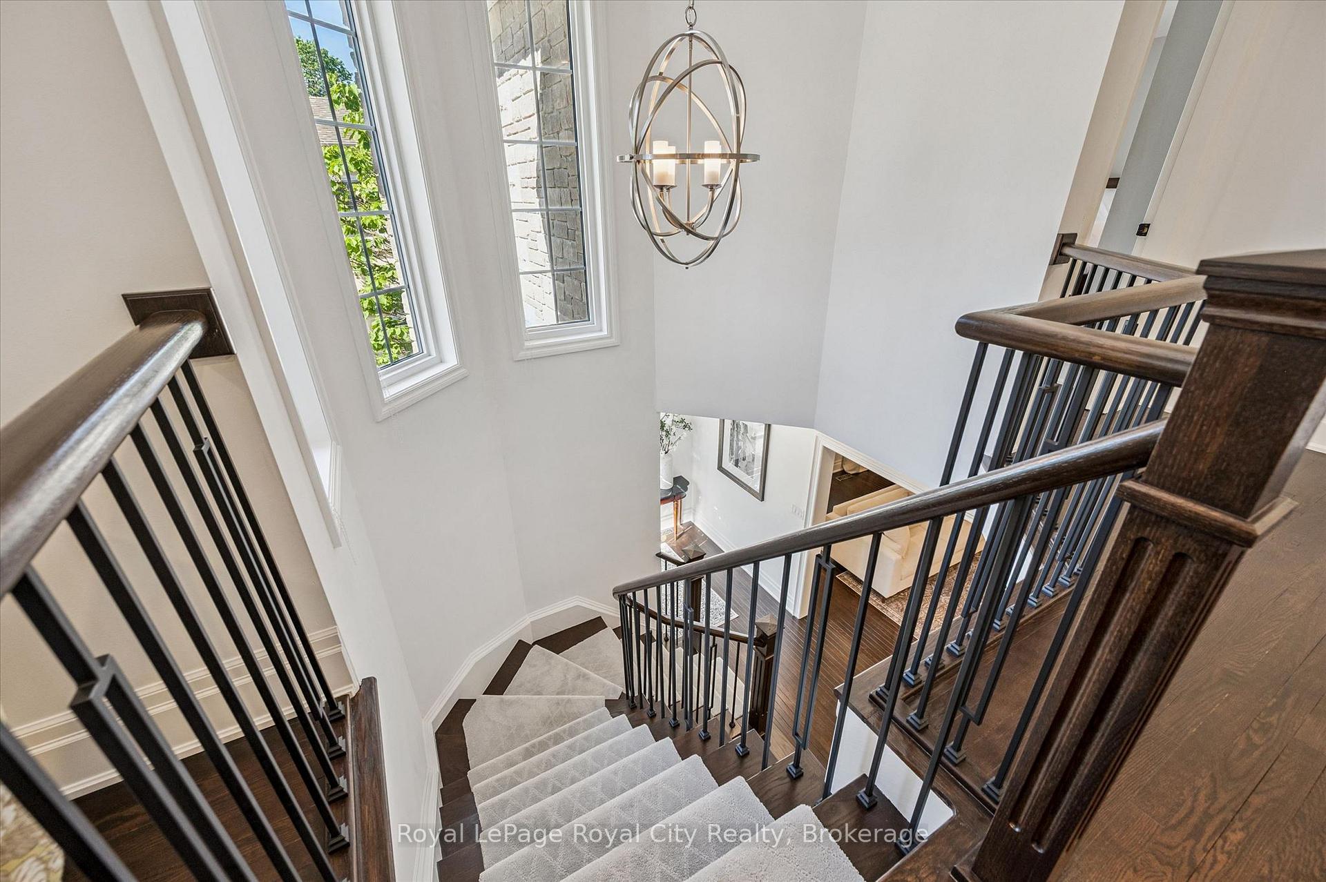 Photo 16 of Unit 11, 25 Manor Park Crescent, Guelph, Dovercliffe Park/Old University — HOMEH