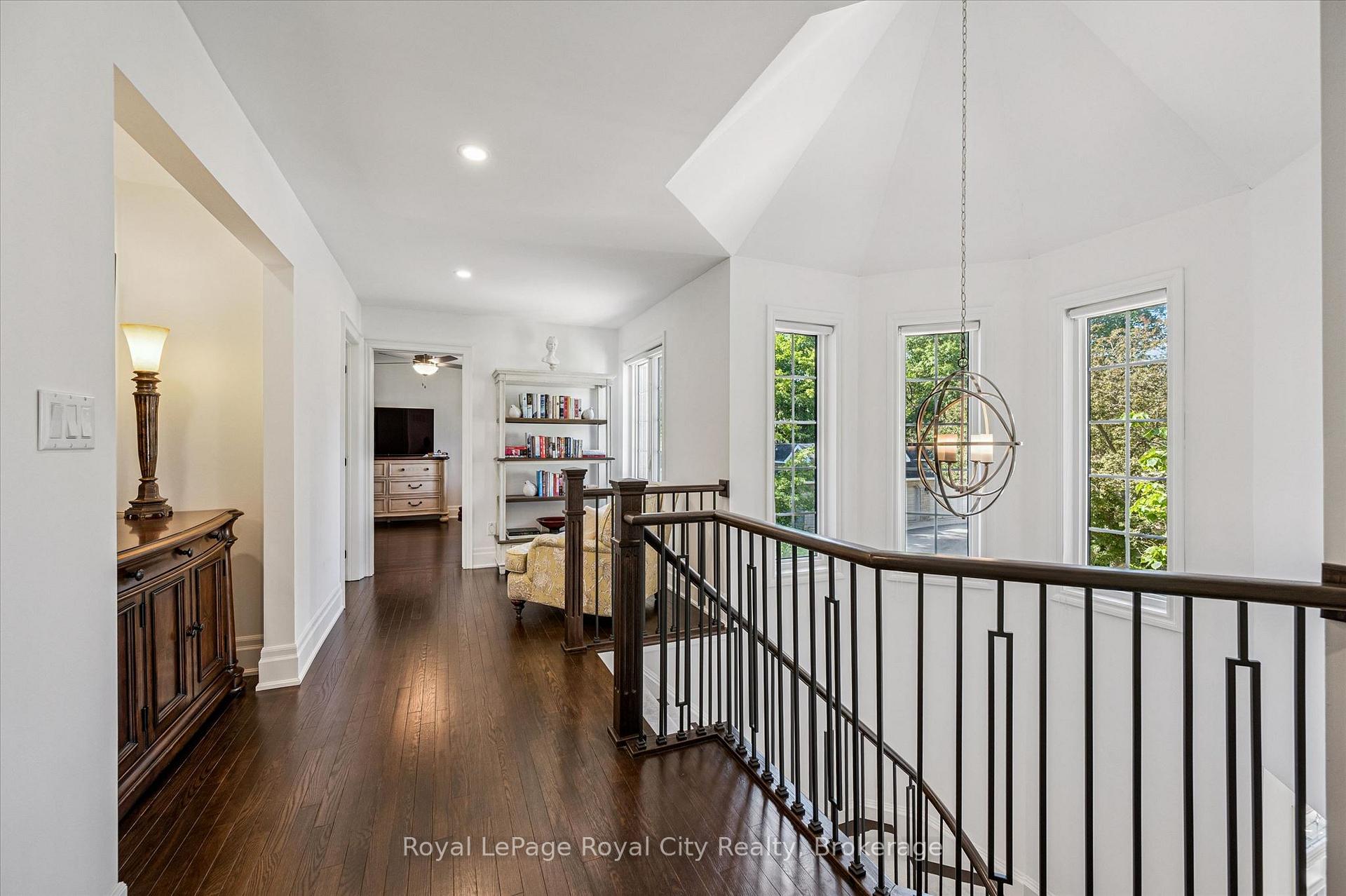 Photo 17 of Unit 11, 25 Manor Park Crescent, Guelph, Dovercliffe Park/Old University — HOMEH
