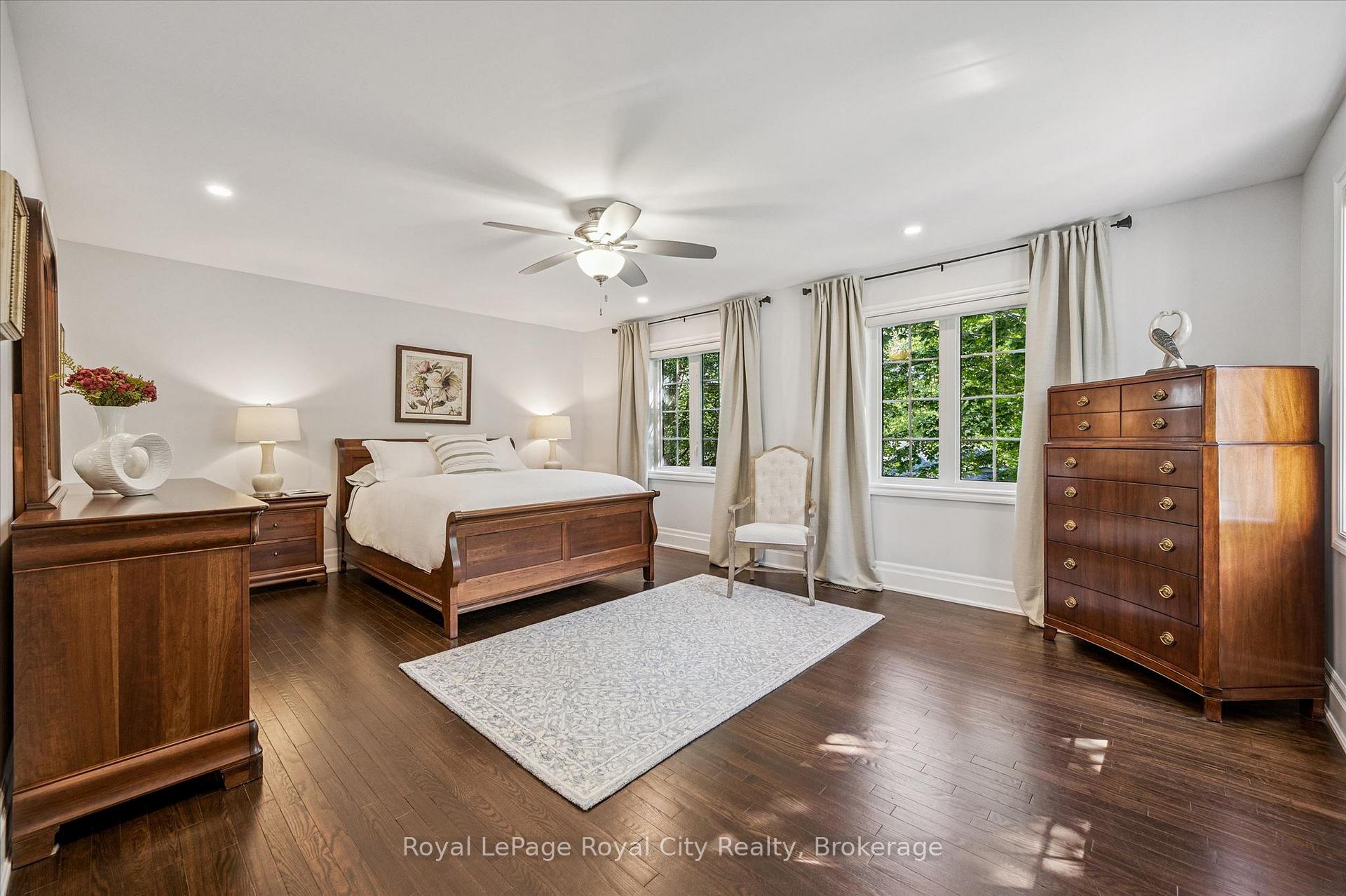 Photo 25 of Unit 11, 25 Manor Park Crescent, Guelph, Dovercliffe Park/Old University — HOMEH