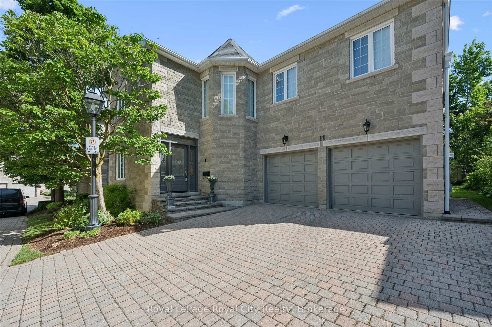 Photo 44 of Unit 11, 25 Manor Park Crescent, Guelph, Dovercliffe Park/Old University — HOMEH
