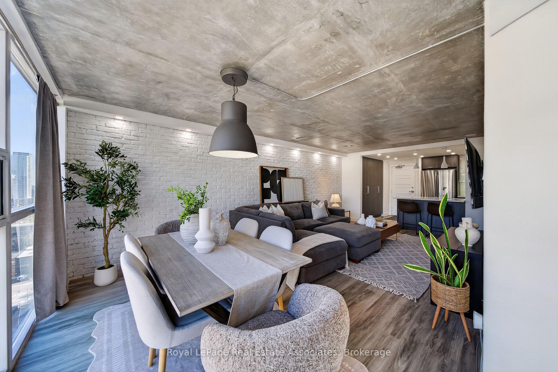 Photo 3 of Unit 1603, 705 King Street W, Toronto, Niagara — HOMEH