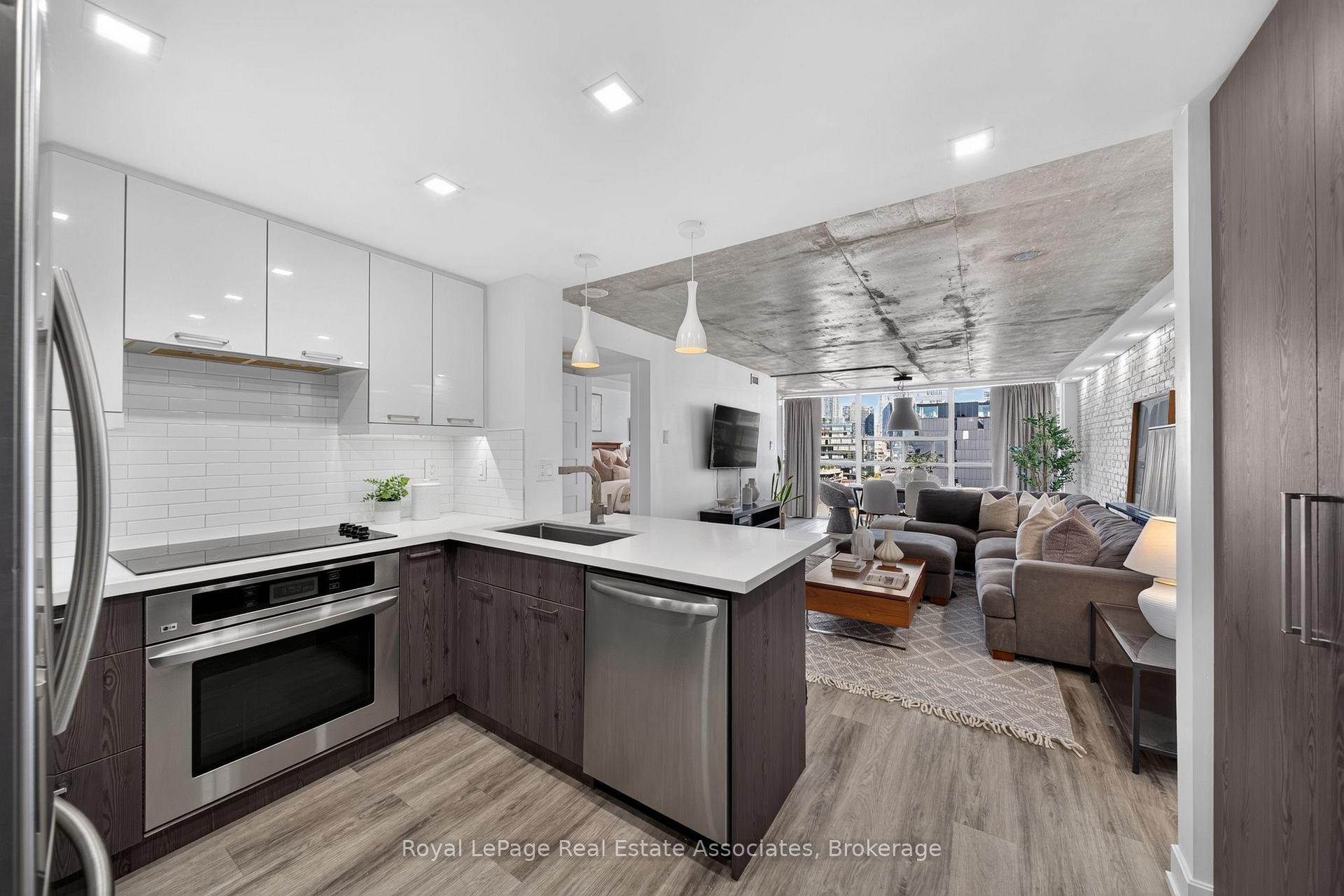 Photo 4 of Unit 1603, 705 King Street W, Toronto, Niagara — HOMEH