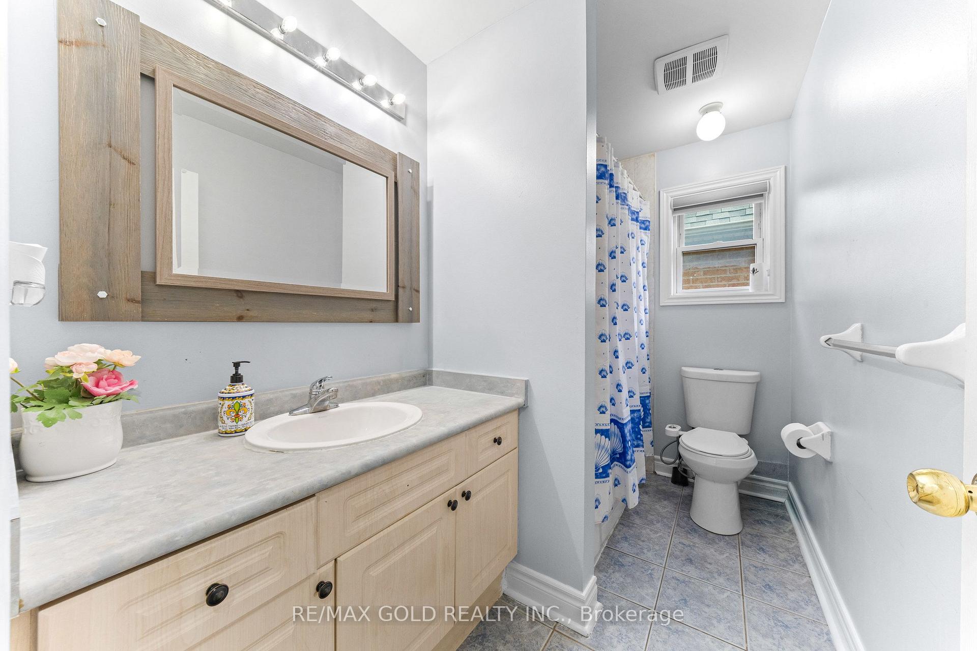Photo 19 of 8 Bayridge Drive, Brampton, Vales of Castlemore — HOMEH