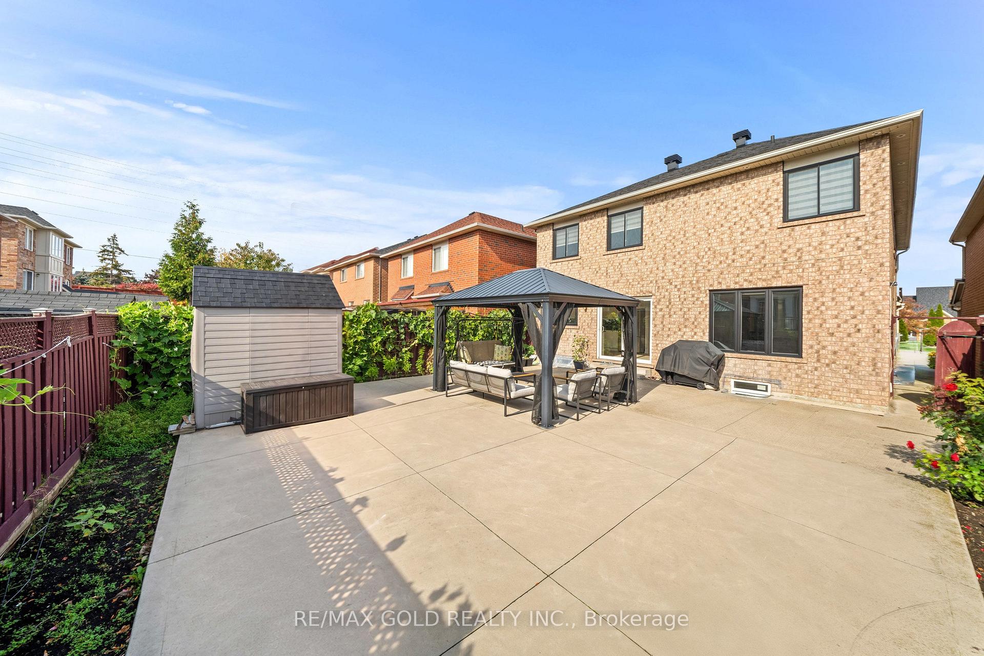 Photo 30 of 8 Bayridge Drive, Brampton, Vales of Castlemore — HOMEH