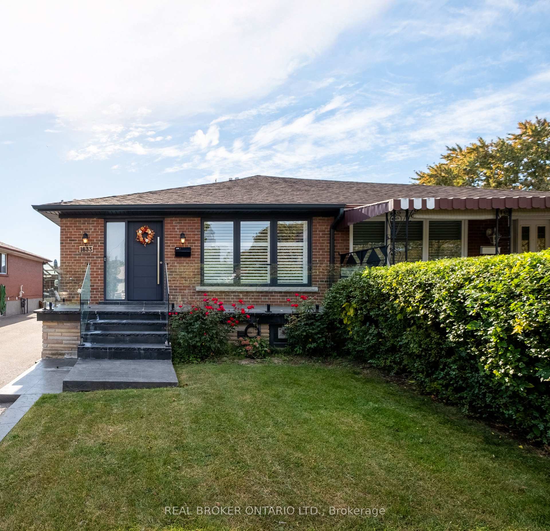 Photo of 1633 Coram Crescent