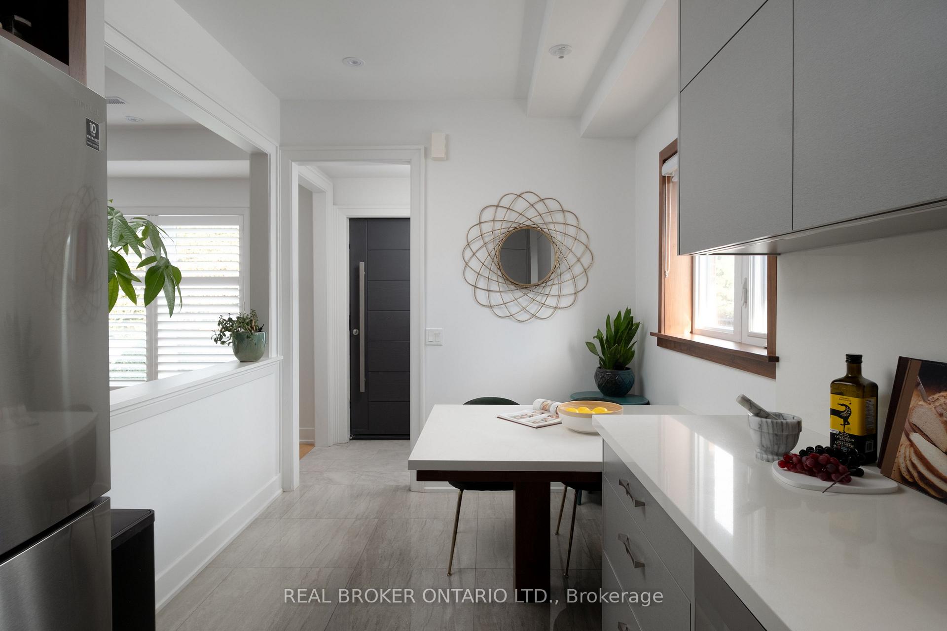 Photo 16 of 1633 Coram Crescent, Mississauga, Dixie — HOMEH