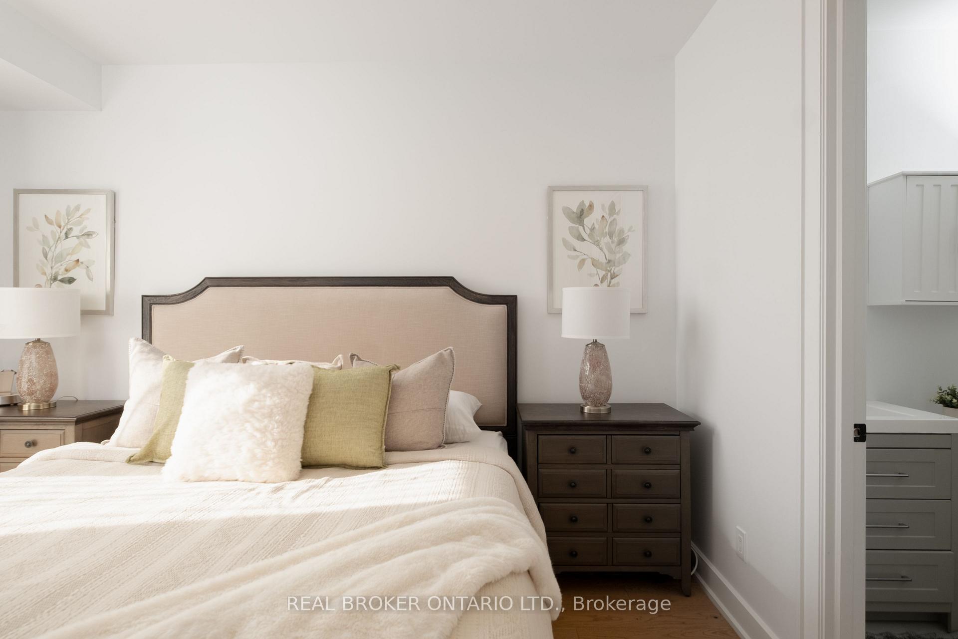 Photo 20 of 1633 Coram Crescent, Mississauga, Dixie — HOMEH