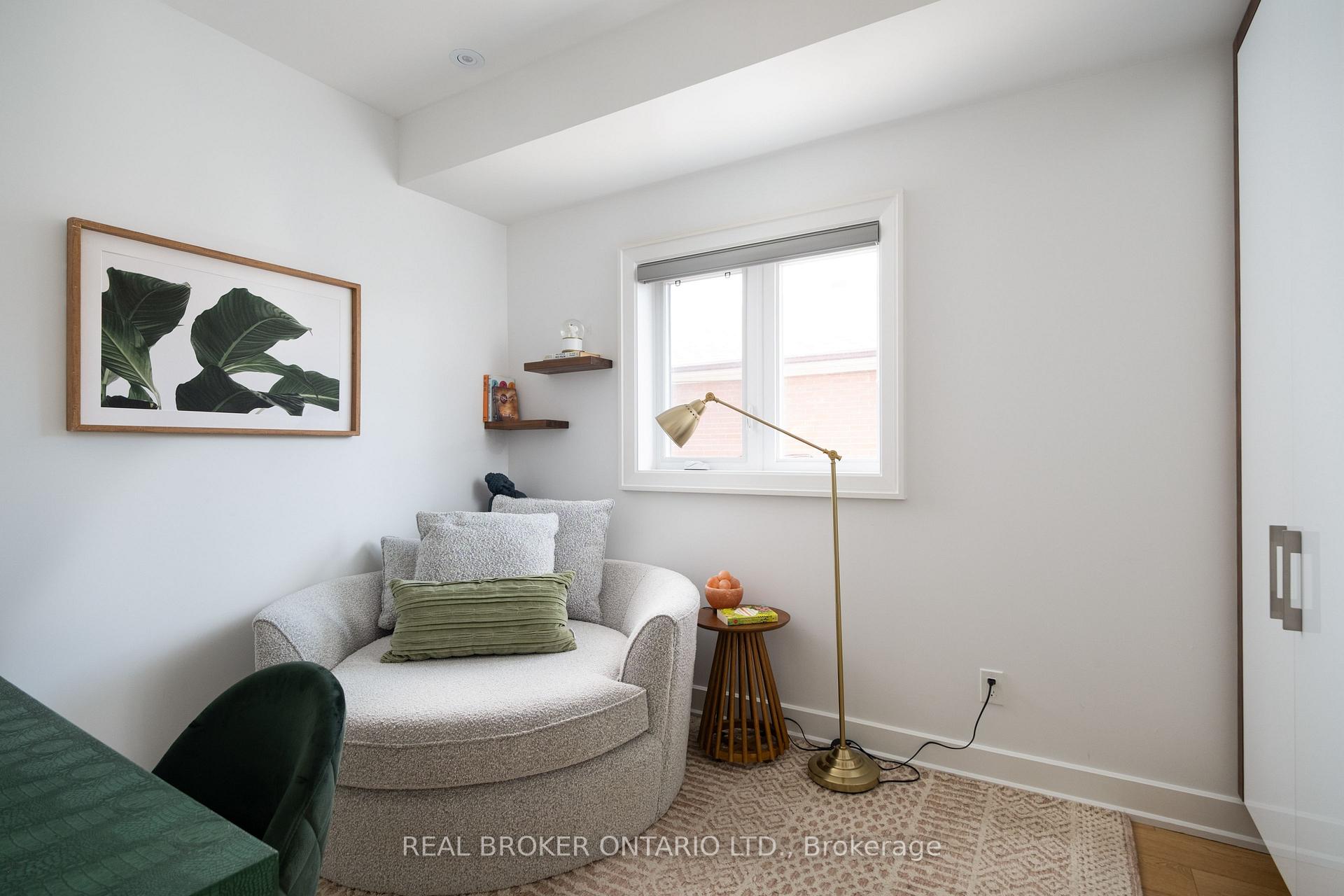 Photo 28 of 1633 Coram Crescent, Mississauga, Dixie — HOMEH