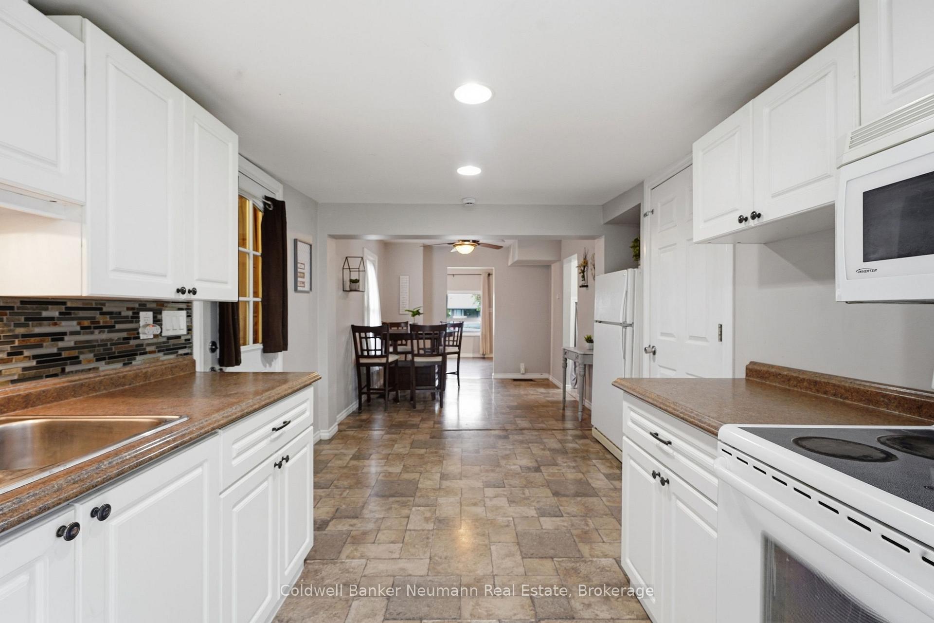 Photo 3 of 442 Burdick Place, London, East H — HOMEH