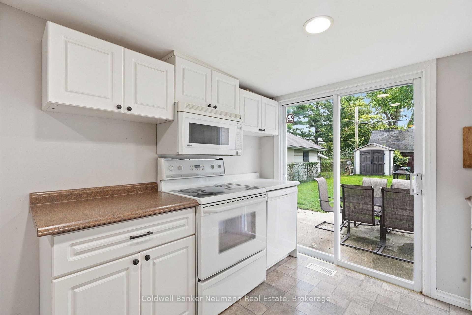 Photo 6 of 442 Burdick Place, London, East H — HOMEH