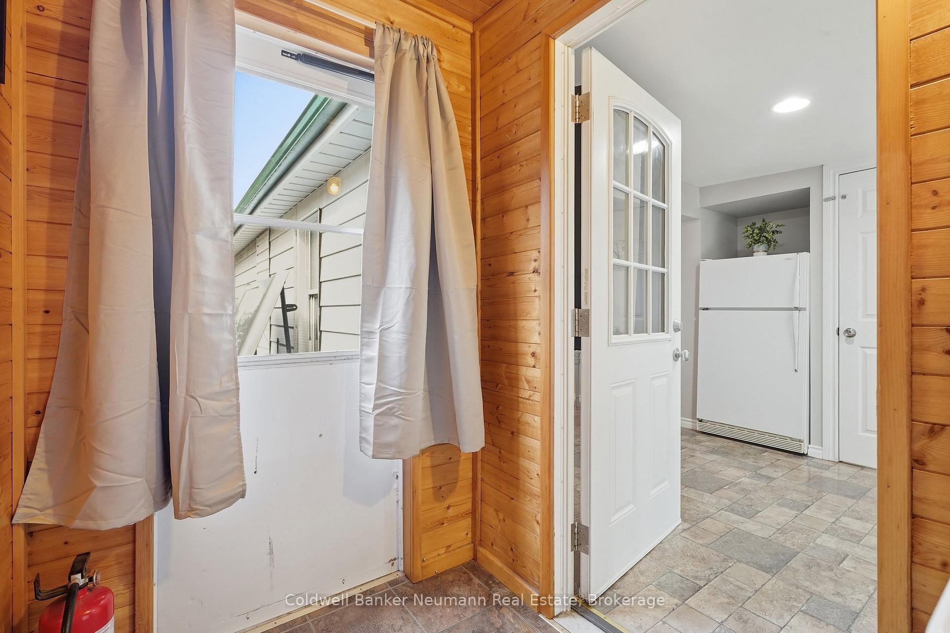 Photo 7 of 442 Burdick Place, London, East H — HOMEH