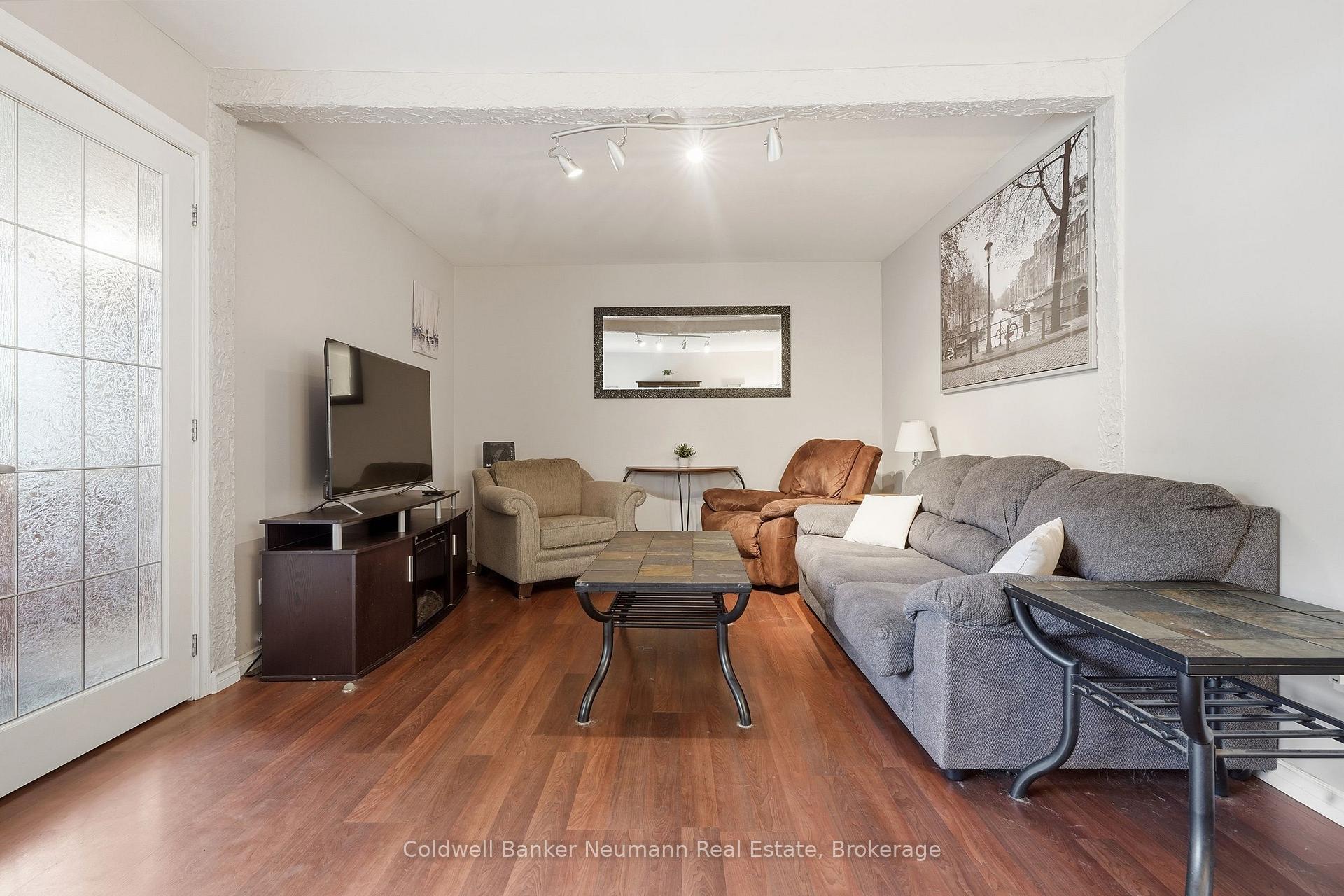 Photo 13 of 442 Burdick Place, London, East H — HOMEH