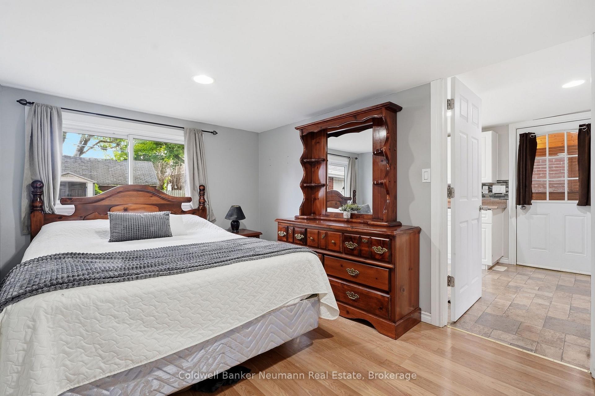 Photo 20 of 442 Burdick Place, London, East H — HOMEH
