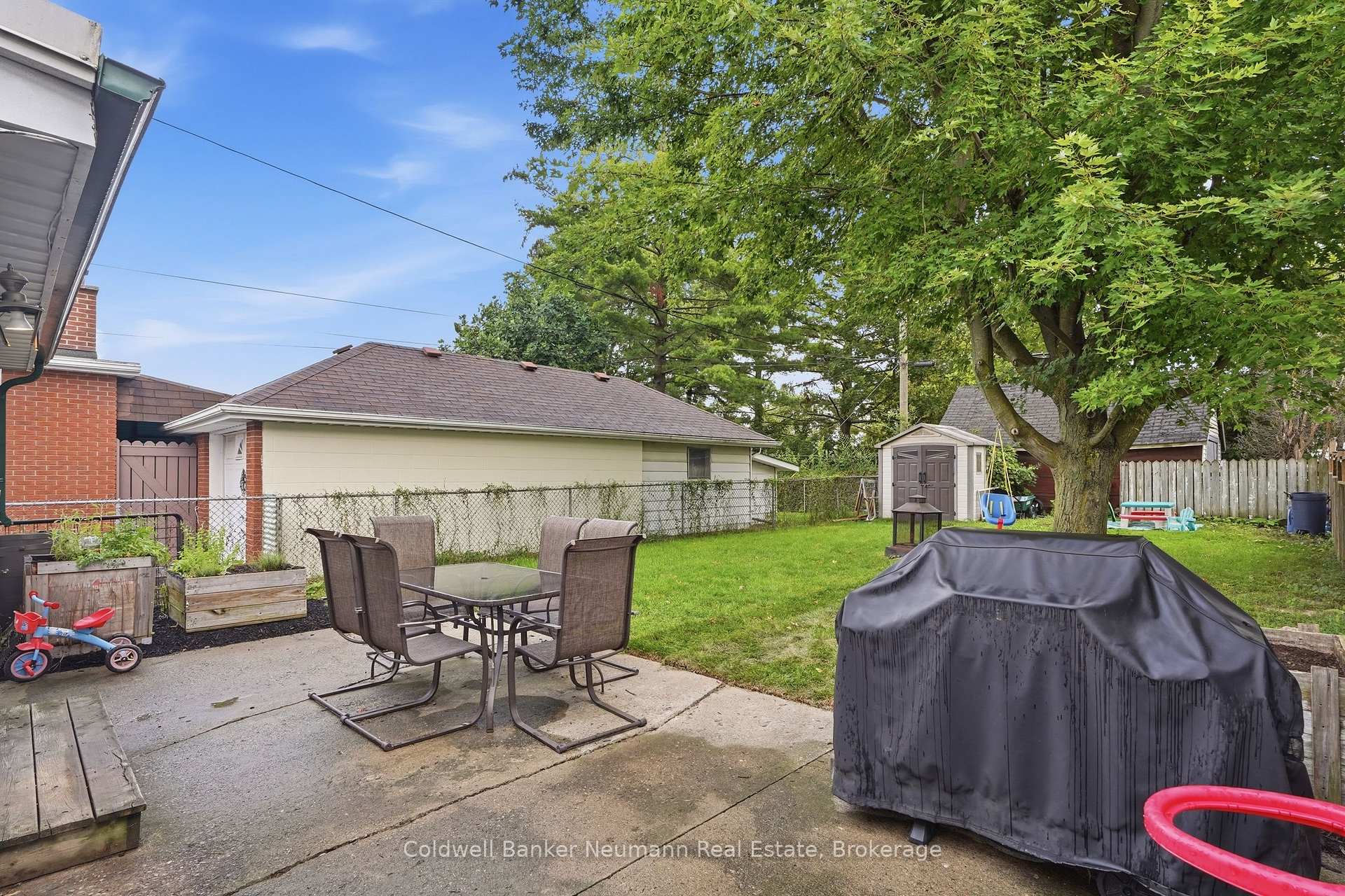 Photo 33 of 442 Burdick Place, London, East H — HOMEH