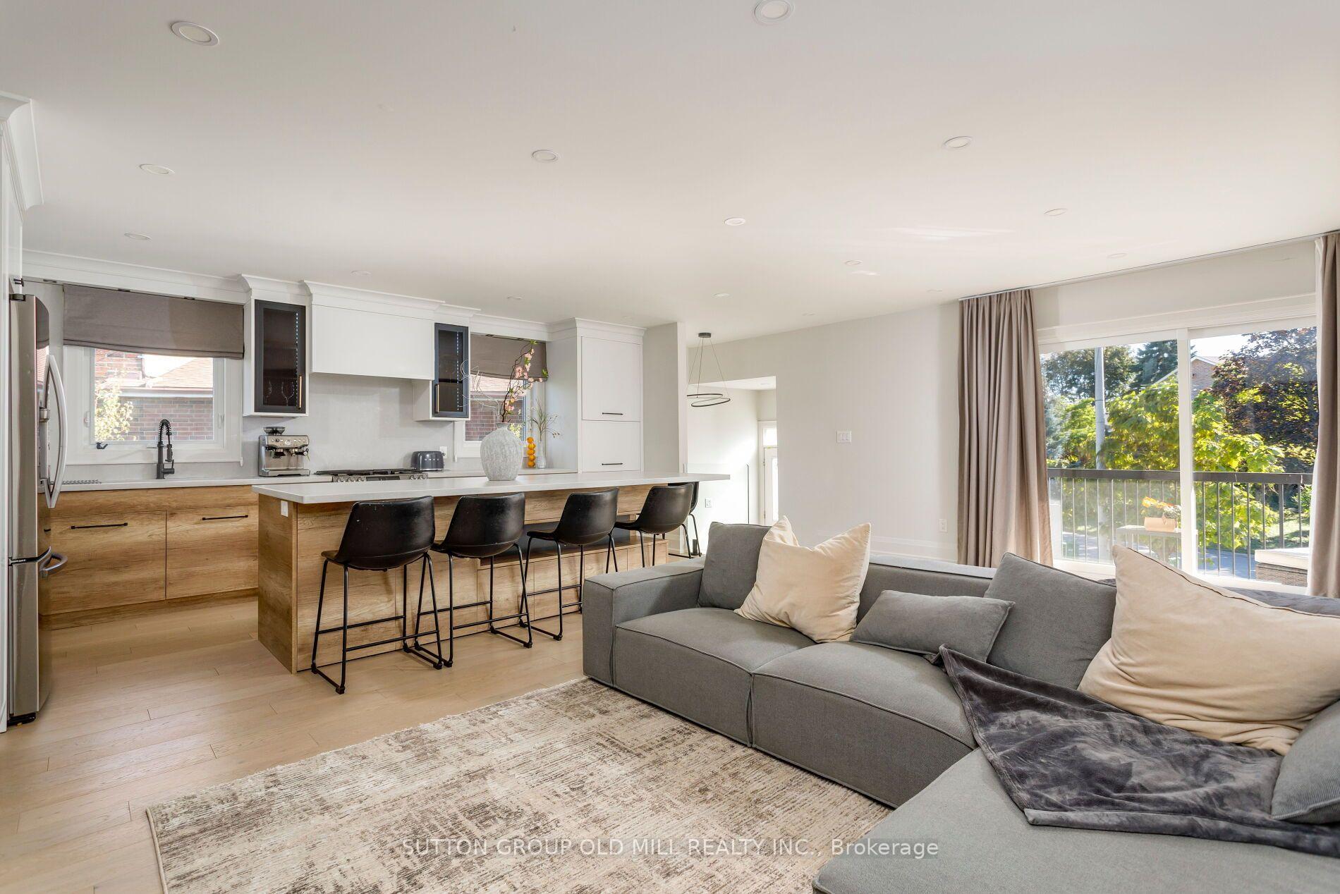 Photo 3 of 1645 Copseholm Trail, Mississauga, Rathwood — HOMEH