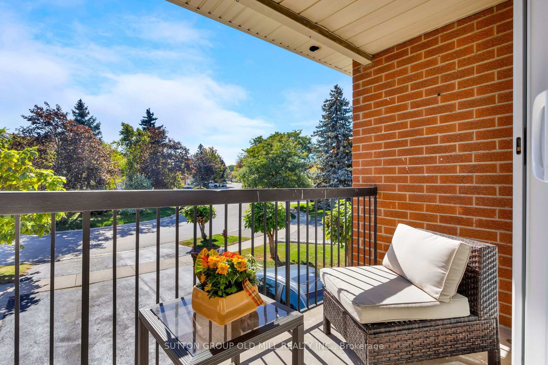 Photo 7 of 1645 Copseholm Trail, Mississauga, Rathwood — HOMEH