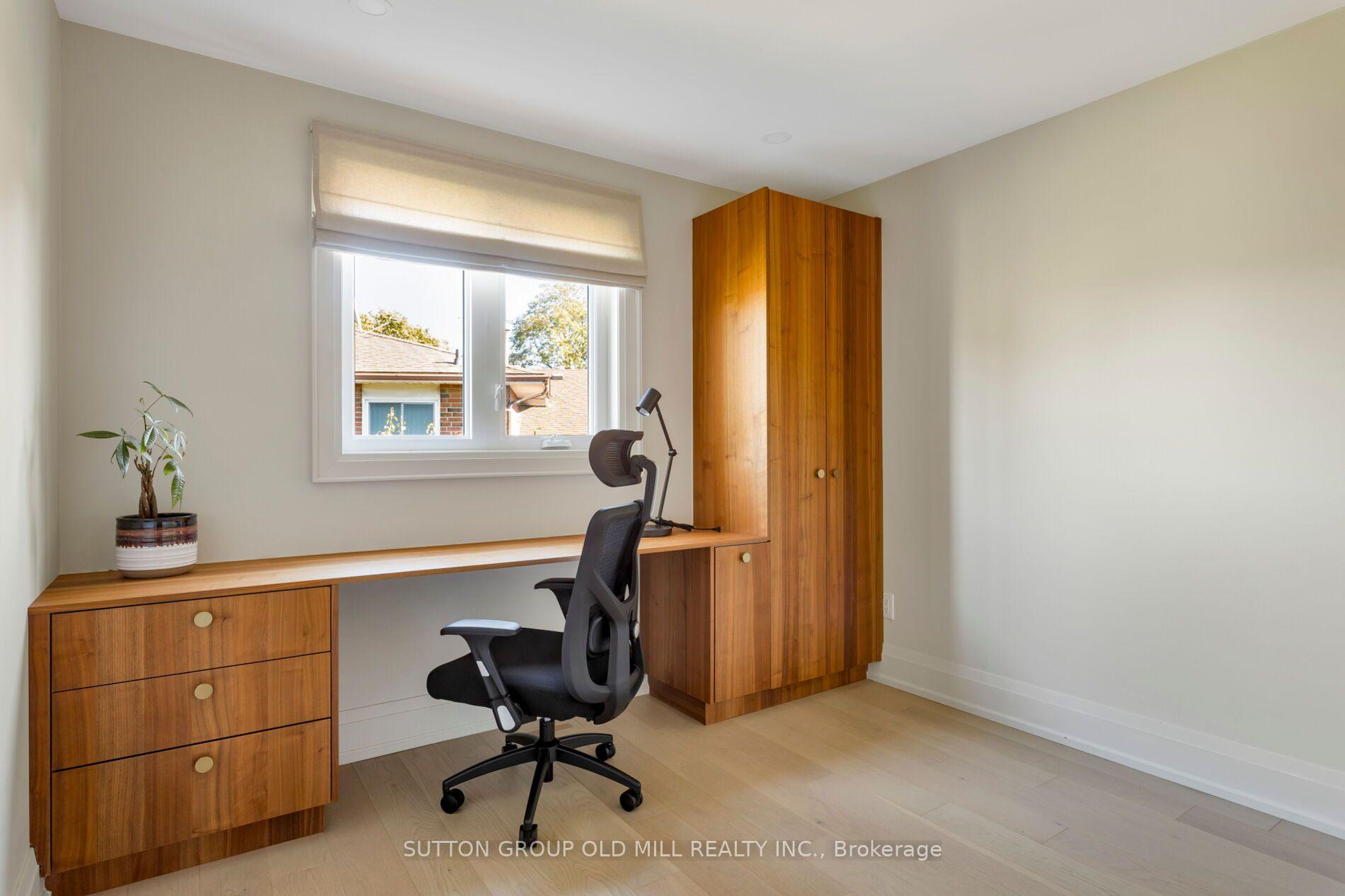 Photo 18 of 1645 Copseholm Trail, Mississauga, Rathwood — HOMEH
