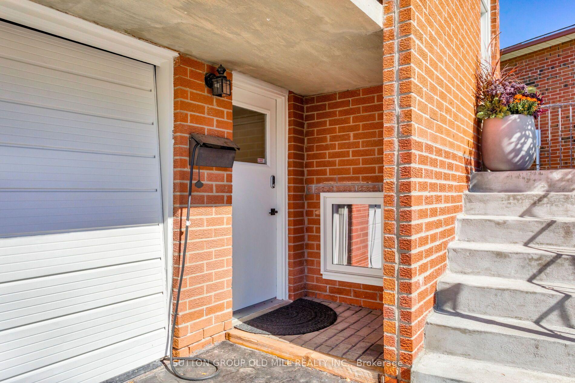 Photo 32 of 1645 Copseholm Trail, Mississauga, Rathwood — HOMEH