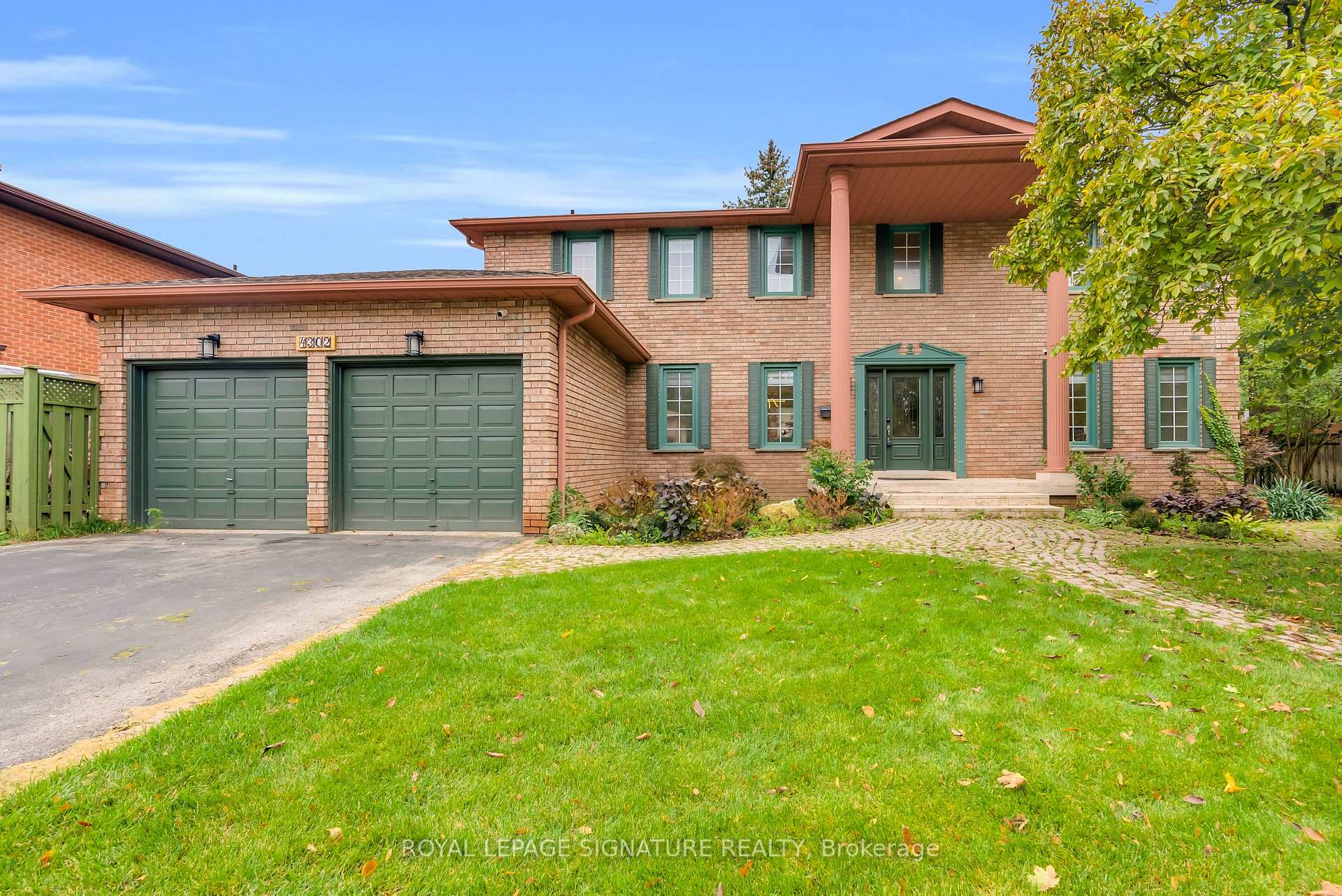 Photo 3 of 4302 Bridlepath Trail, Mississauga, Erin Mills — HOMEH