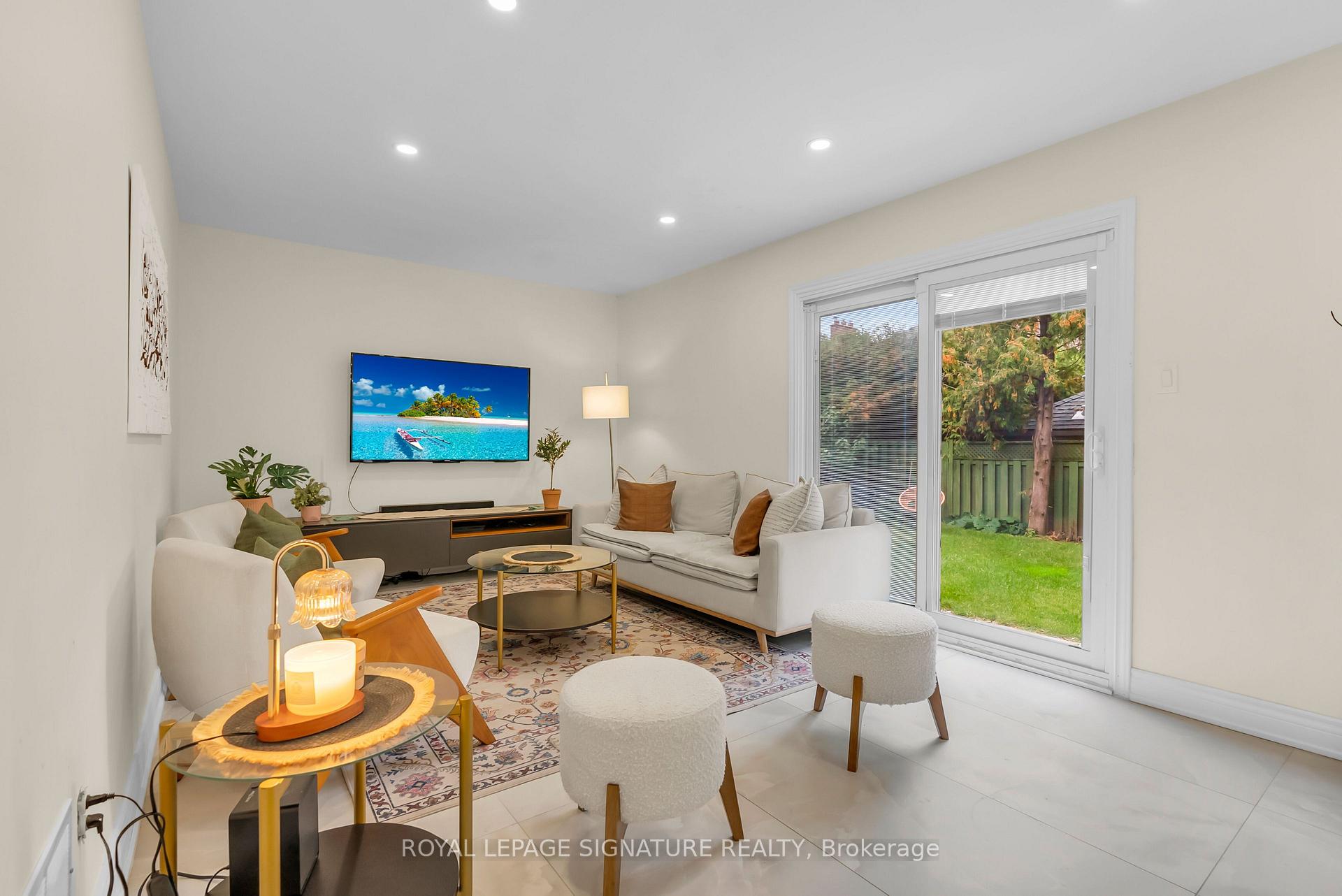 Photo 7 of 4302 Bridlepath Trail, Mississauga, Erin Mills — HOMEH