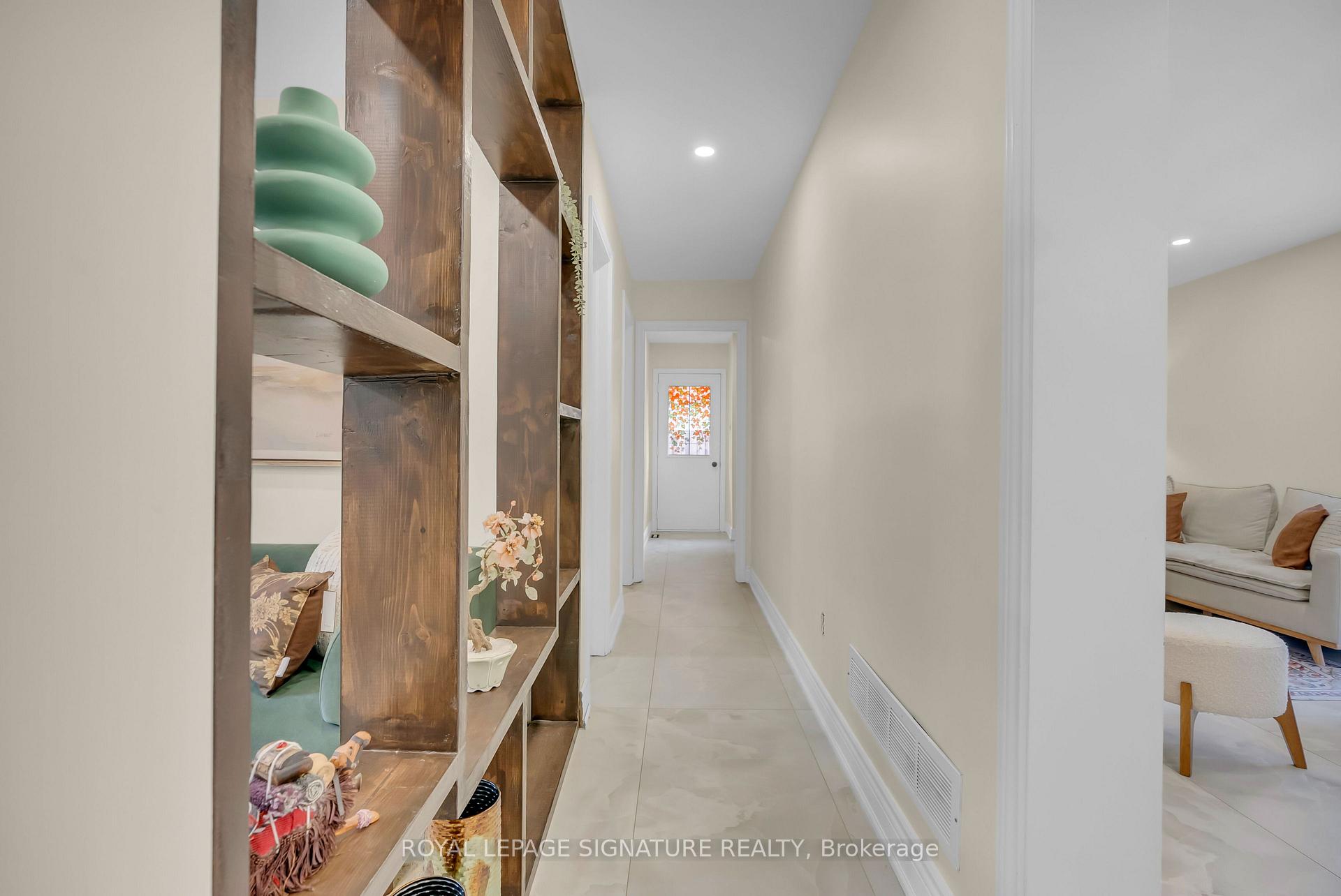 Photo 19 of 4302 Bridlepath Trail, Mississauga, Erin Mills — HOMEH