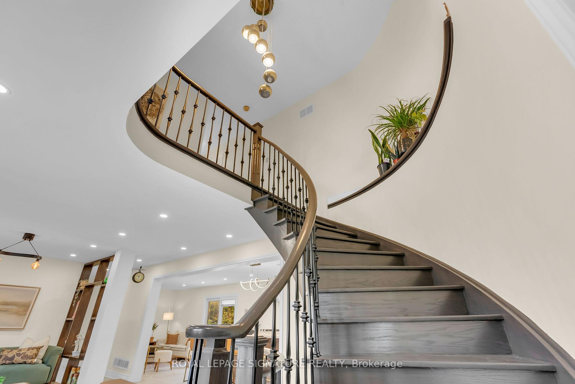 Photo 24 of 4302 Bridlepath Trail, Mississauga, Erin Mills — HOMEH