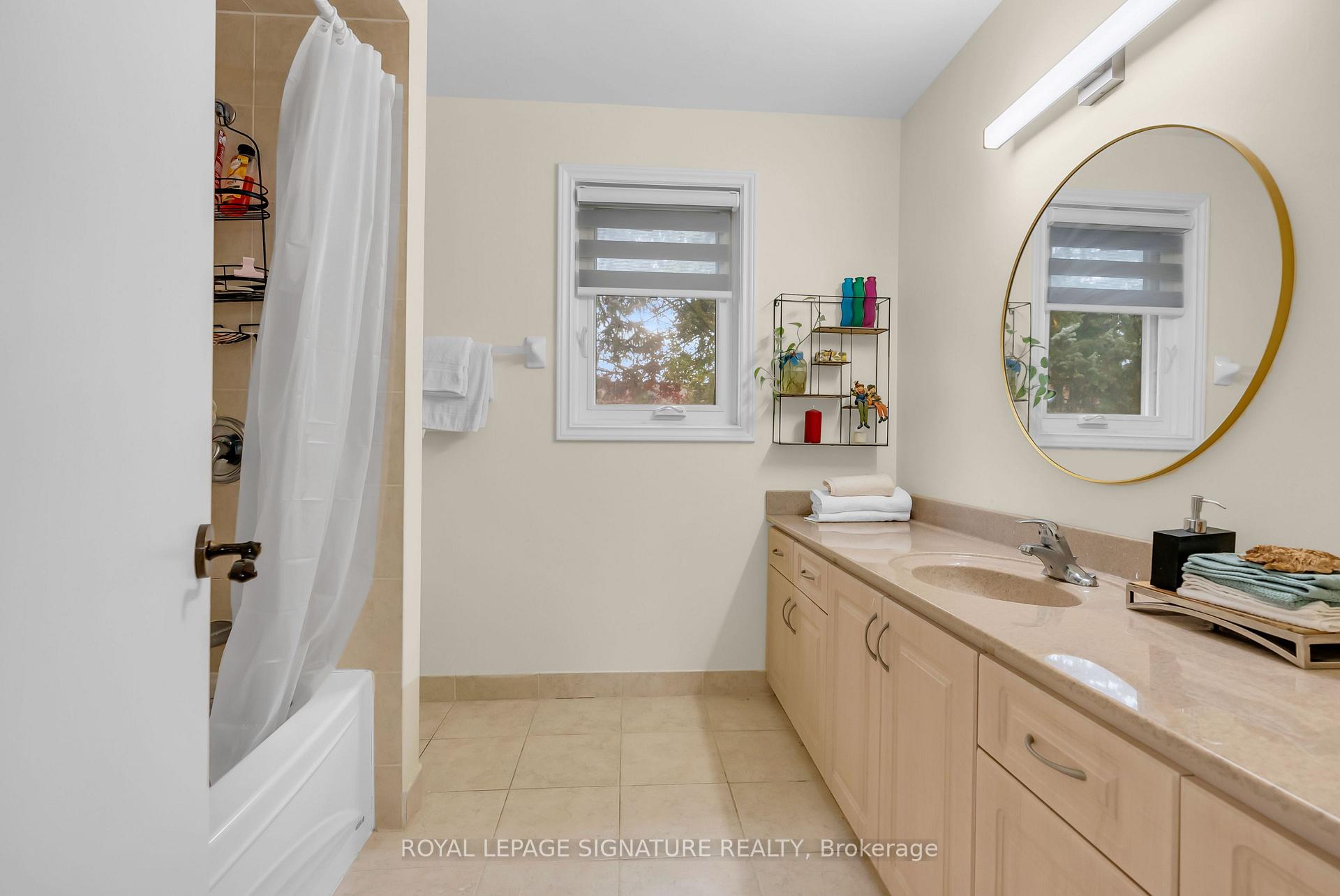 Photo 28 of 4302 Bridlepath Trail, Mississauga, Erin Mills — HOMEH