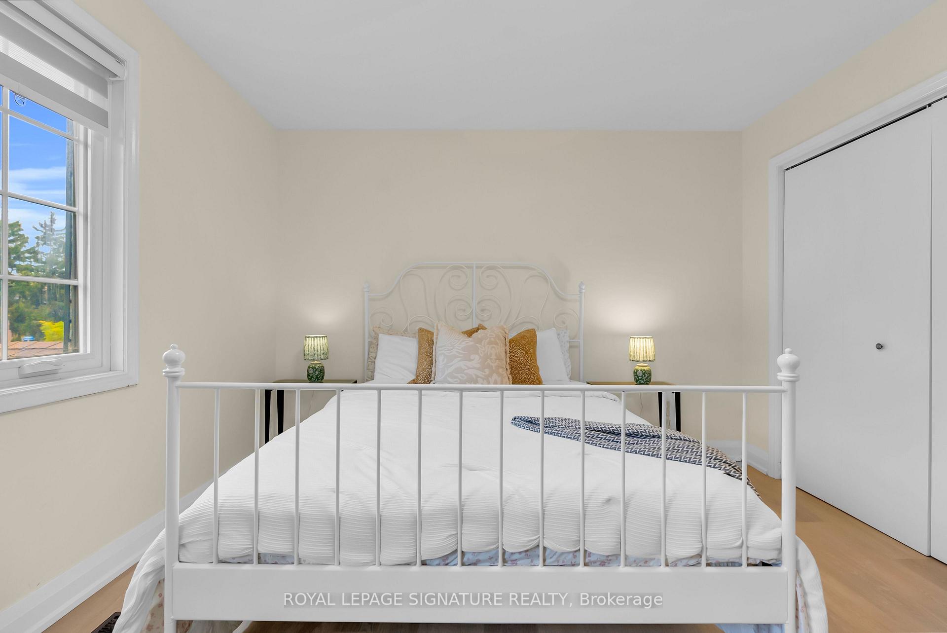 Photo 33 of 4302 Bridlepath Trail, Mississauga, Erin Mills — HOMEH