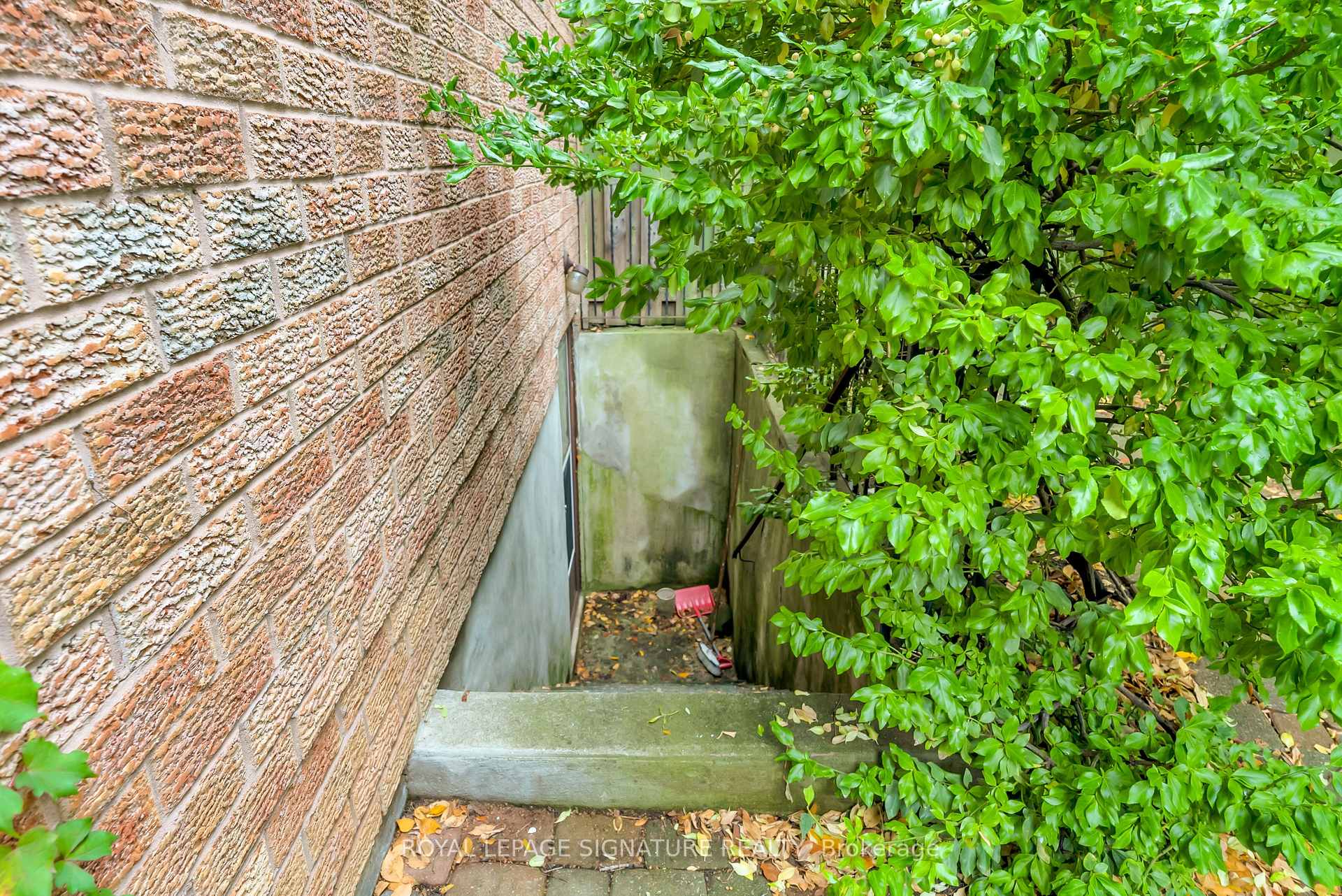 Photo 47 of 4302 Bridlepath Trail, Mississauga, Erin Mills — HOMEH