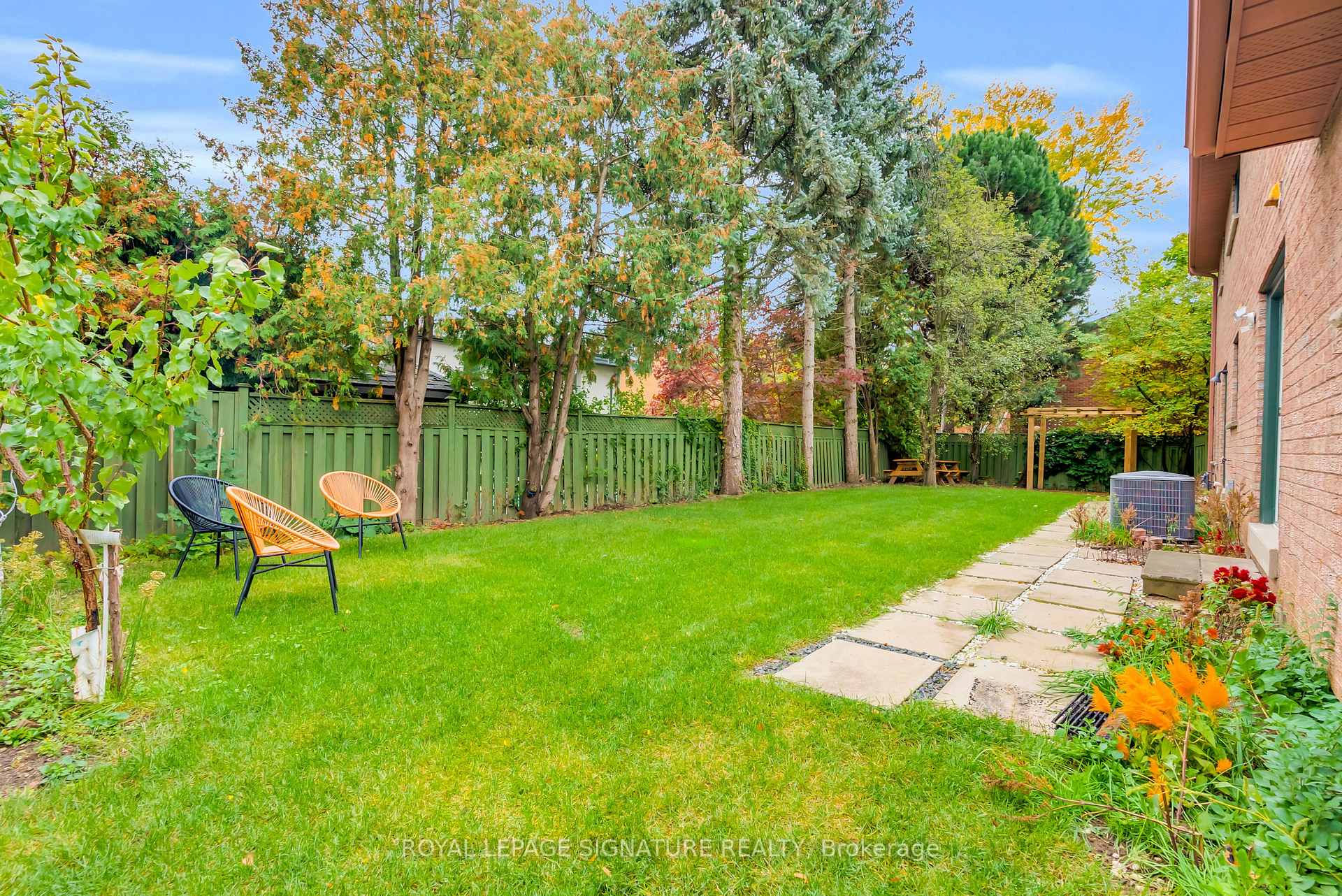 Photo 48 of 4302 Bridlepath Trail, Mississauga, Erin Mills — HOMEH