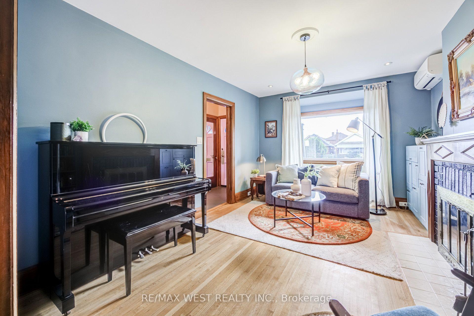 Photo 12 of 258 O'connor Drive, Toronto, East York — HOMEH