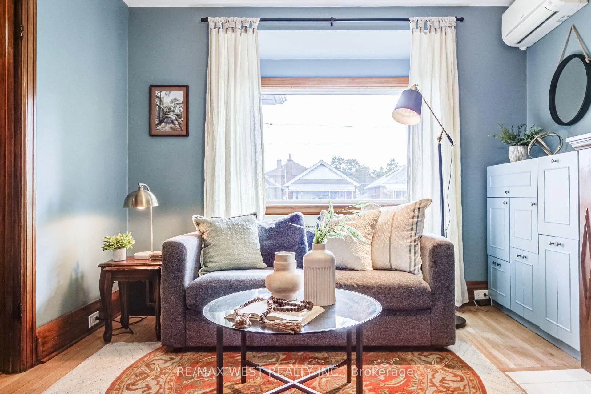 Photo 10 of 258 O'connor Drive, Toronto, East York — HOMEH