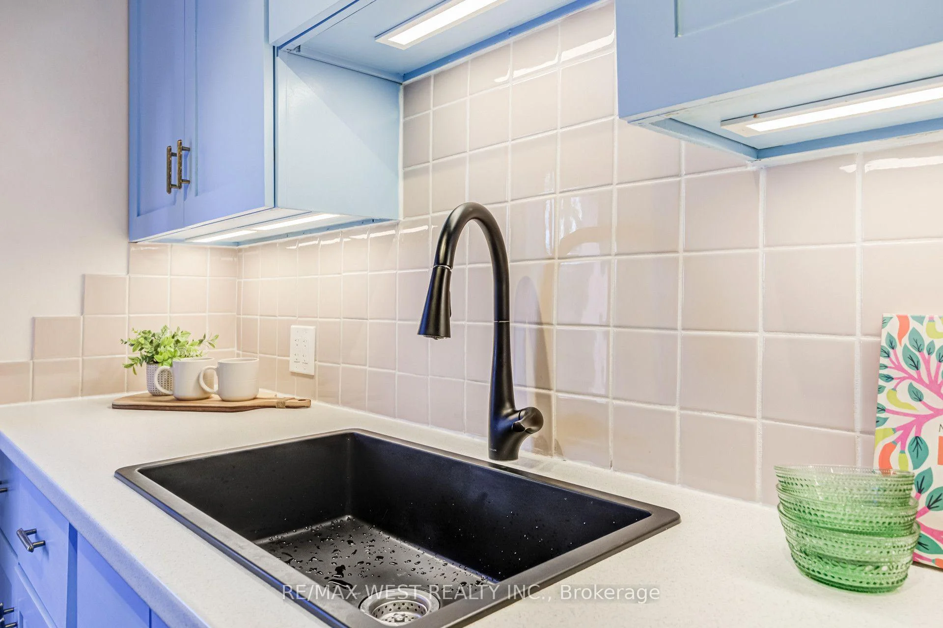 Photo 33 of 258 O'connor Drive, Toronto, East York — HOMEH