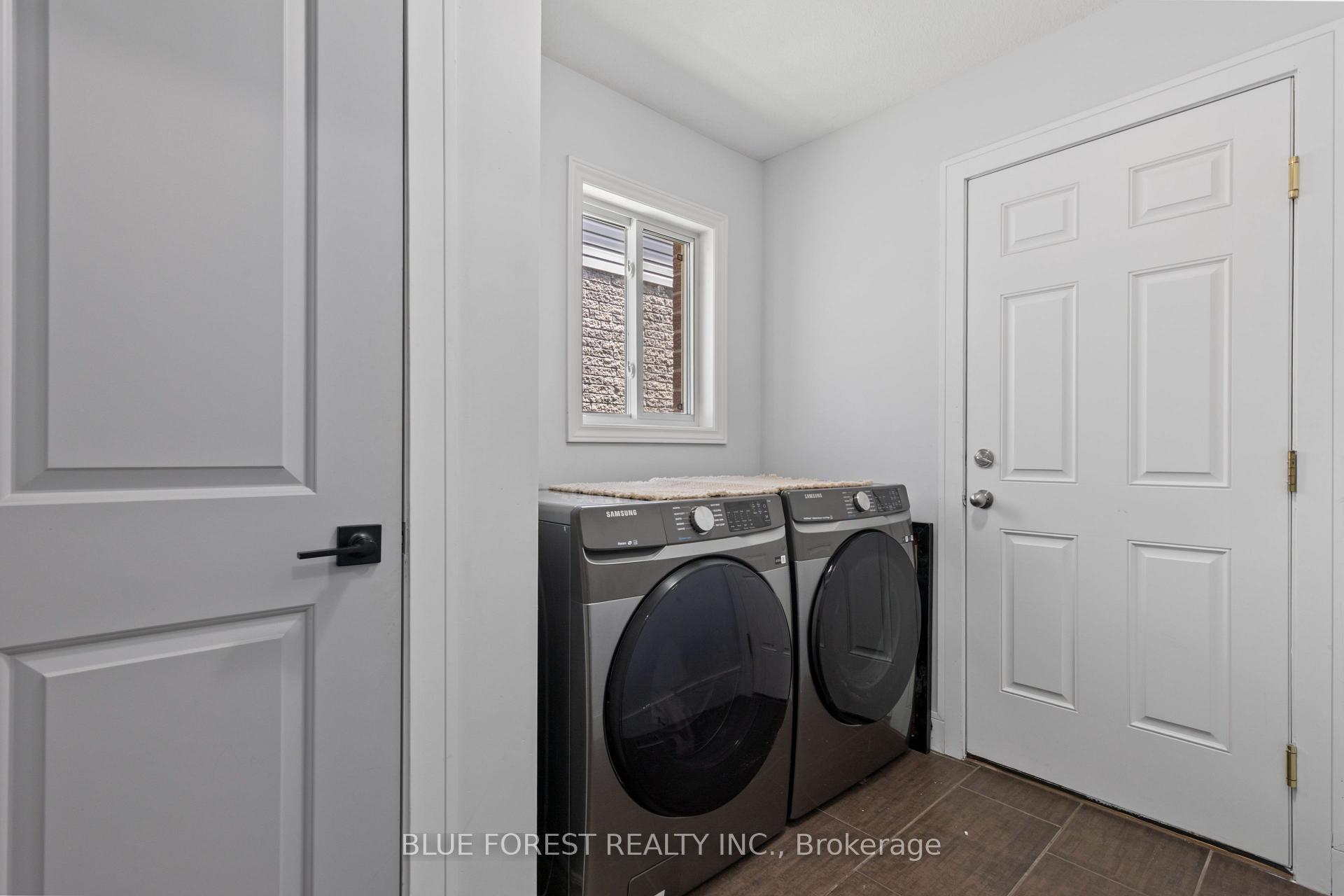 Photo 14 of 3293 Casson Way, London, South W — HOMEH