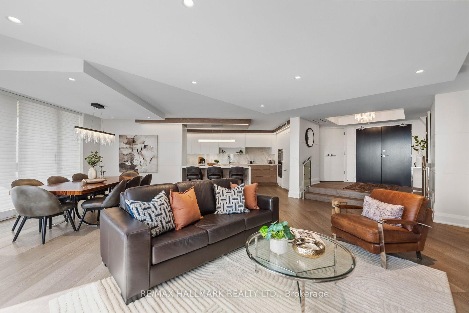 Photo of Unit 1401, 240 Heath Street W