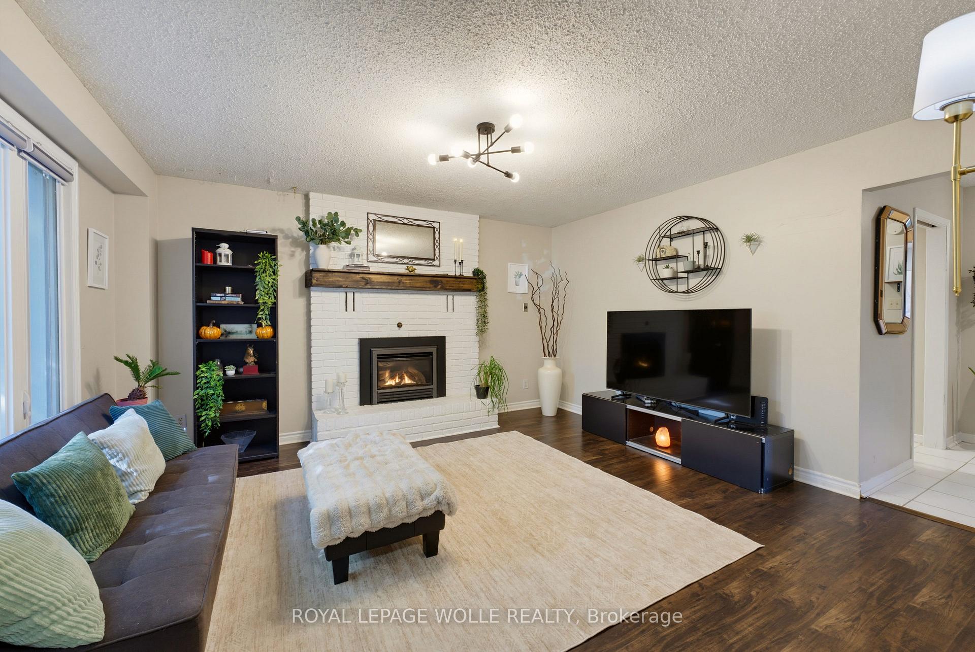 Photo 9 of 74 Stirling Macgregor Drive, Cambridge, St Andrews/Southwood — HOMEH