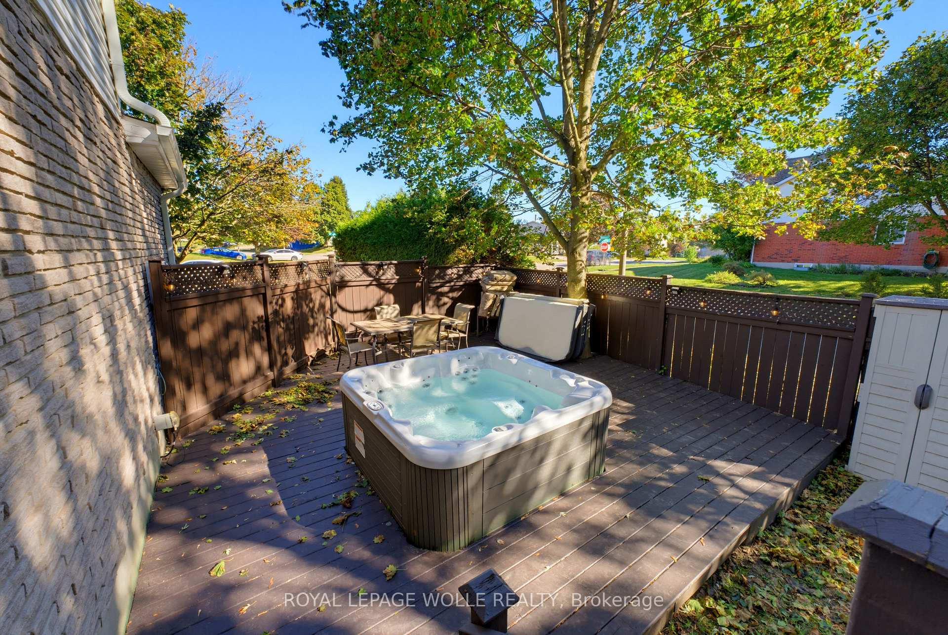 Photo 27 of 74 Stirling Macgregor Drive, Cambridge, St Andrews/Southwood — HOMEH