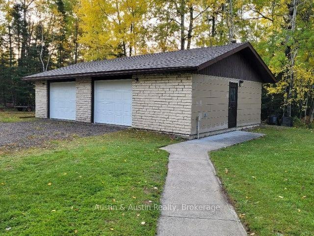 Photo 3 of 257 McMillan Crescent, Dryden, Barclay — HOMEH