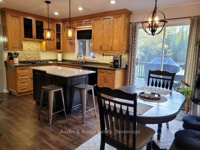 Photo 6 of 257 McMillan Crescent, Dryden, Barclay — HOMEH