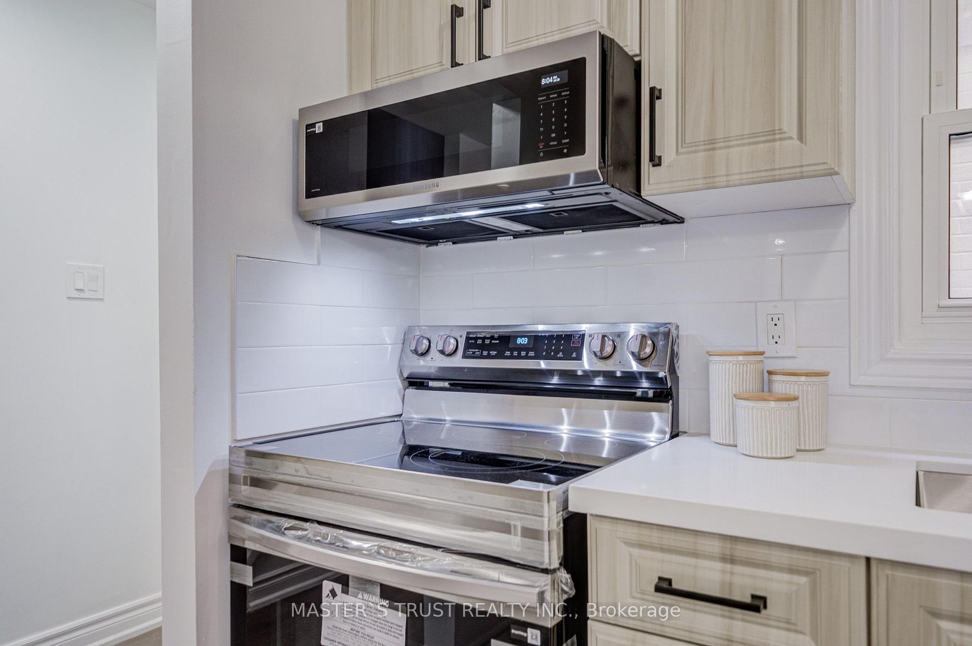 Photo 3 of 4 Gatsby Square, Brampton, Northgate — HOMEH