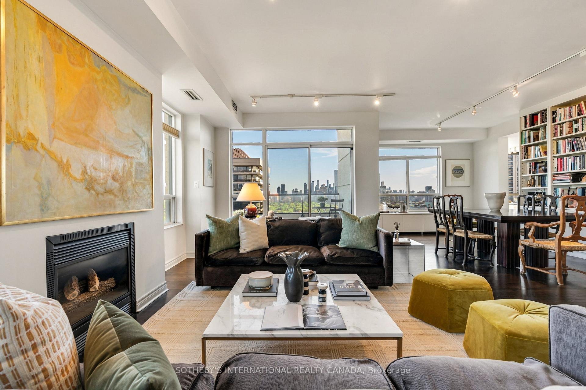 Photo 3 of Unit PH3, 38 Avoca Avenue, Toronto, Rosedale-Moore Park — HOMEH
