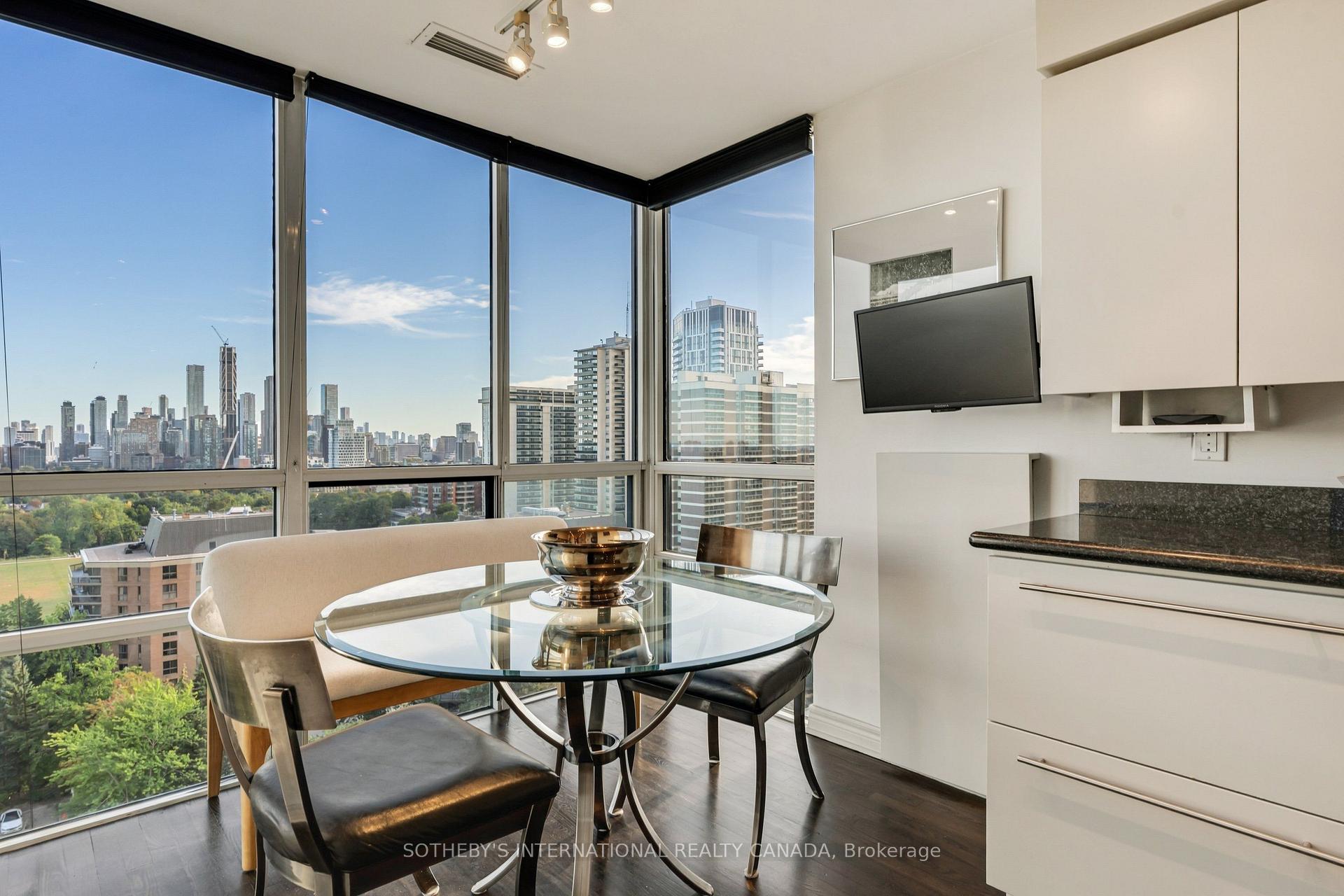 Photo 10 of Unit PH3, 38 Avoca Avenue, Toronto, Rosedale-Moore Park — HOMEH