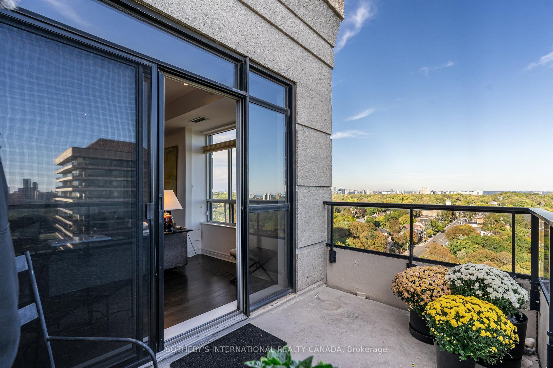 Photo 17 of Unit PH3, 38 Avoca Avenue, Toronto, Rosedale-Moore Park — HOMEH