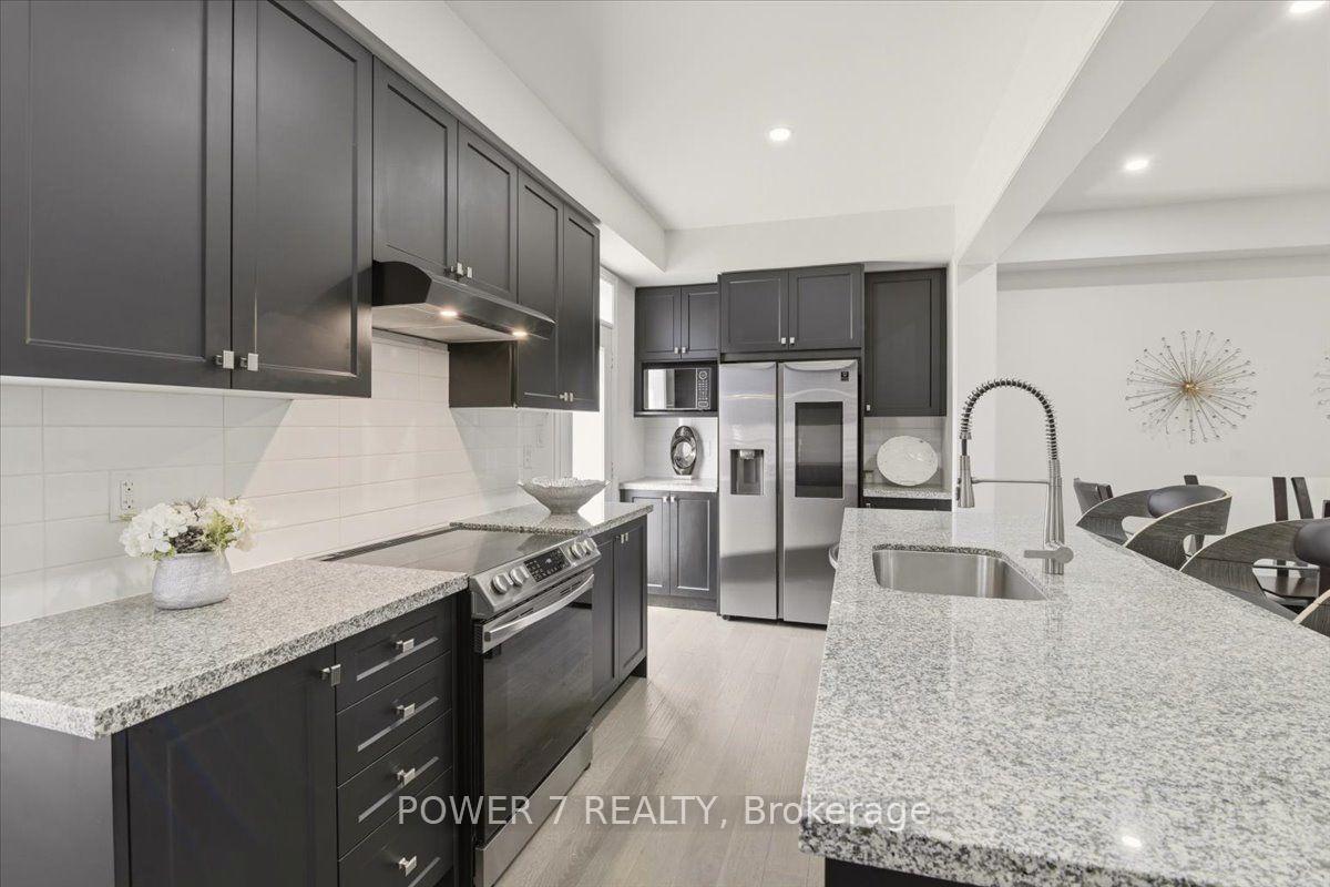 Photo 12 of 94 Conarty Crescent, Whitby, Rural Whitby — HOMEH