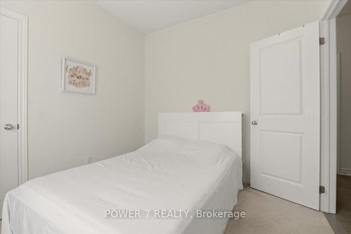 Photo 25 of 94 Conarty Crescent, Whitby, Rural Whitby — HOMEH