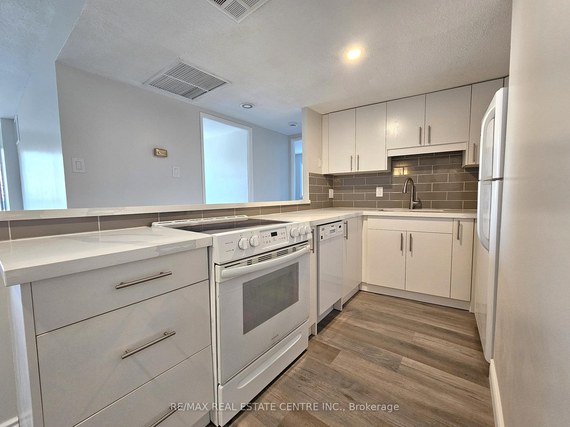 Photo 5 of Unit 508, 260 Sheldon Avenue N, Kitchener, Eastwood — HOMEH