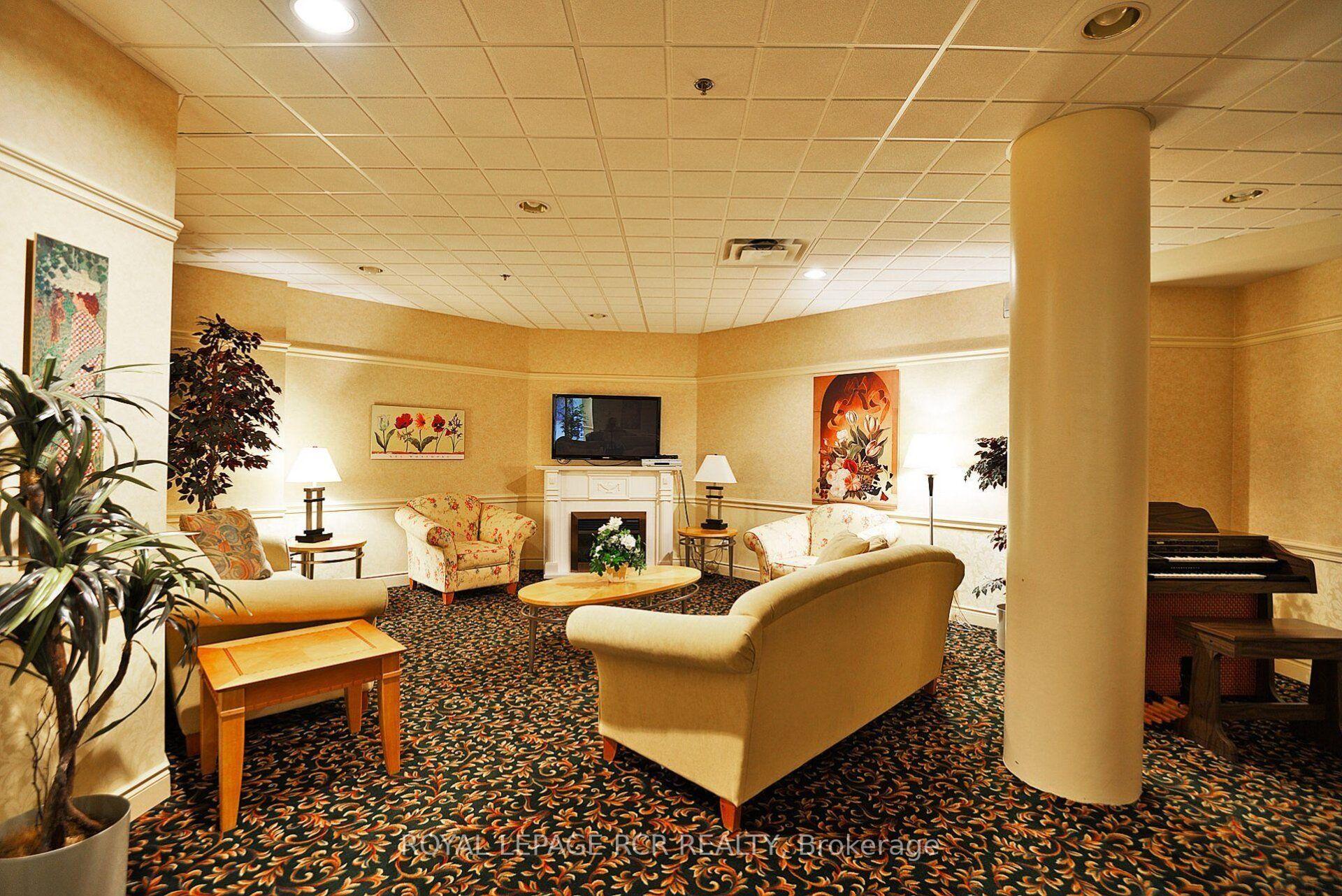 Photo 23 of Unit 304, 10 Dayspring Circle, Brampton, Goreway Drive Corridor — HOMEH