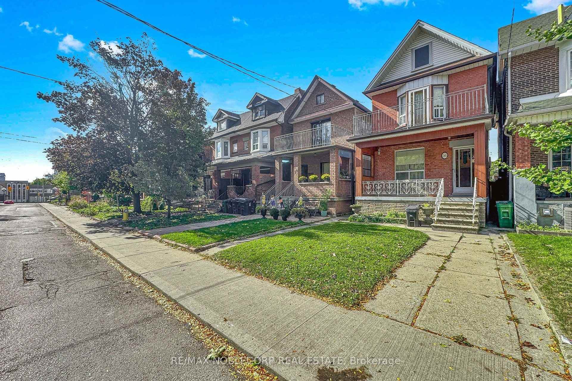 Photo 2 of 36 Earlscourt Avenue, Toronto, Corso Italia-Davenport — HOMEH