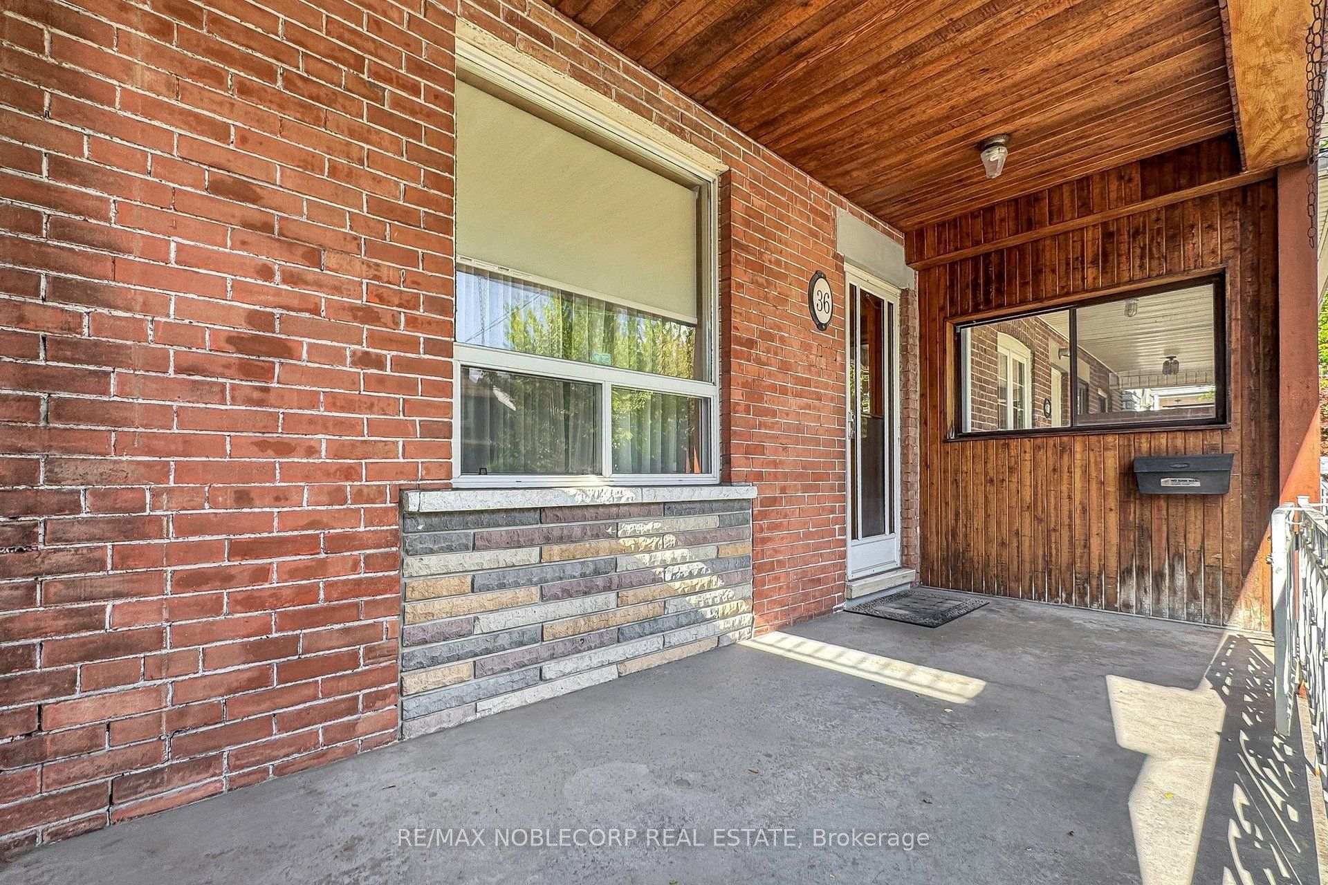 Photo 5 of 36 Earlscourt Avenue, Toronto, Corso Italia-Davenport — HOMEH