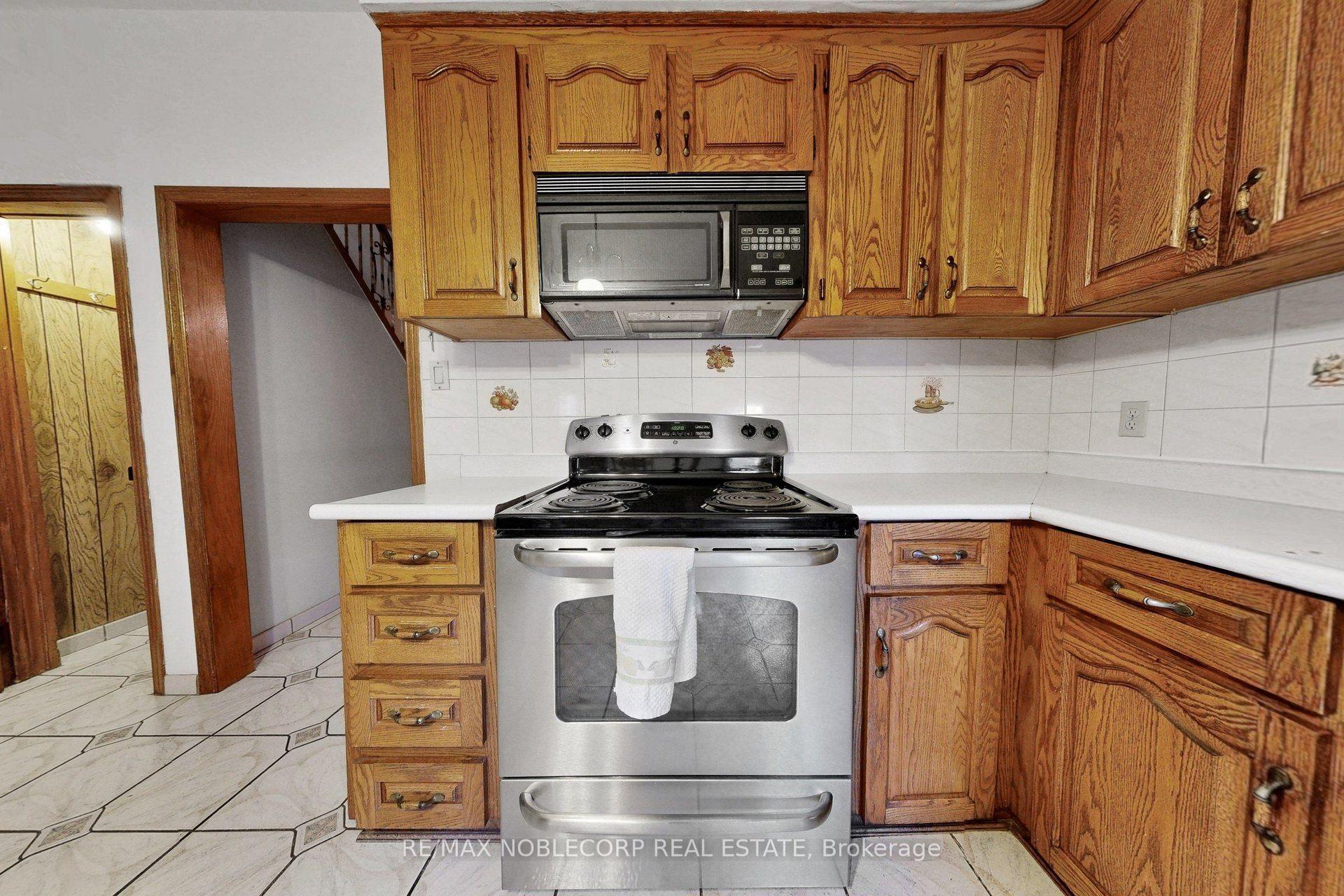 Photo 15 of 36 Earlscourt Avenue, Toronto, Corso Italia-Davenport — HOMEH